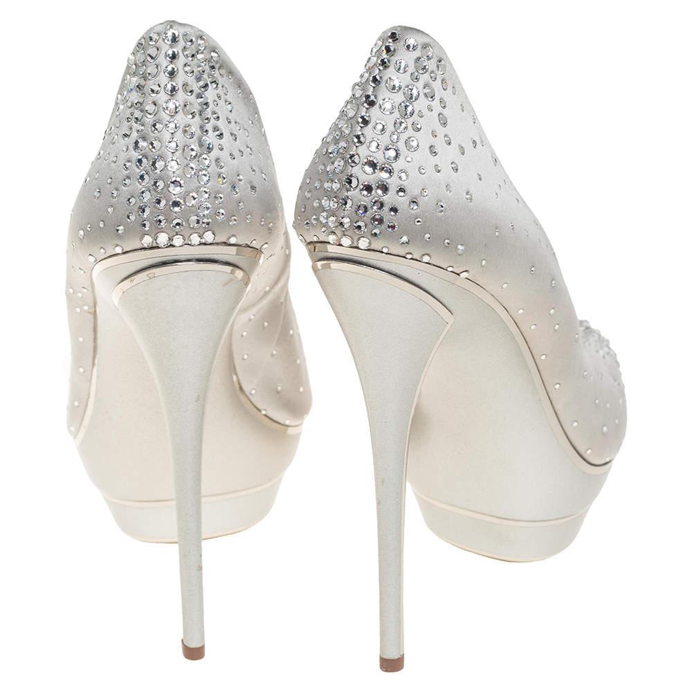 Loriblu Silber Satin Kristall verschönert Peep Toe Plateau Pumps Größe 38 1