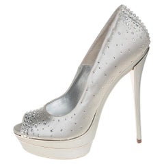 Loriblu Silber Satin Kristall verschönert Peep Toe Plateau Pumps Größe 38