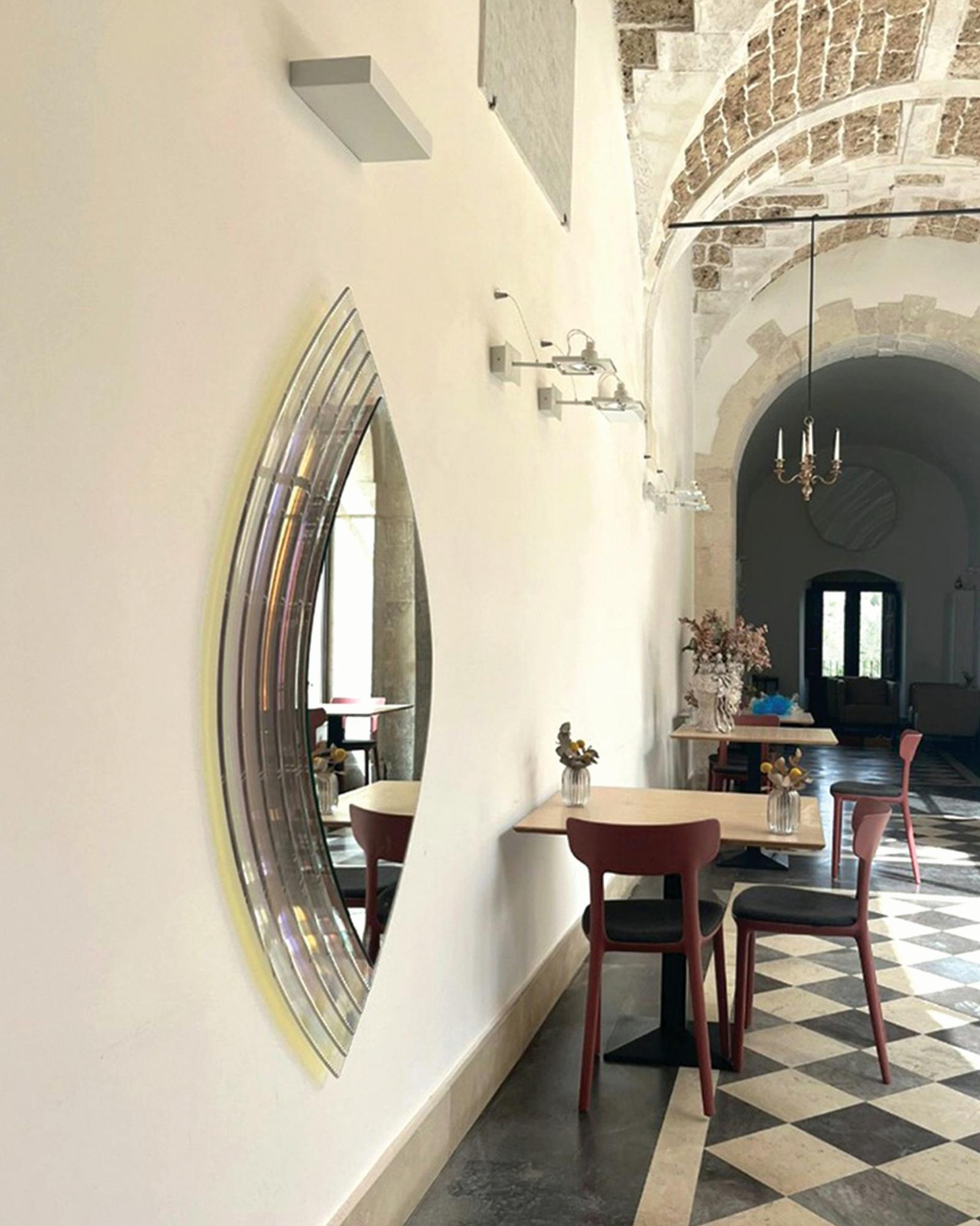 L'Origine du Monde Grand miroir d'art mural contemporain multicolore en vente 1