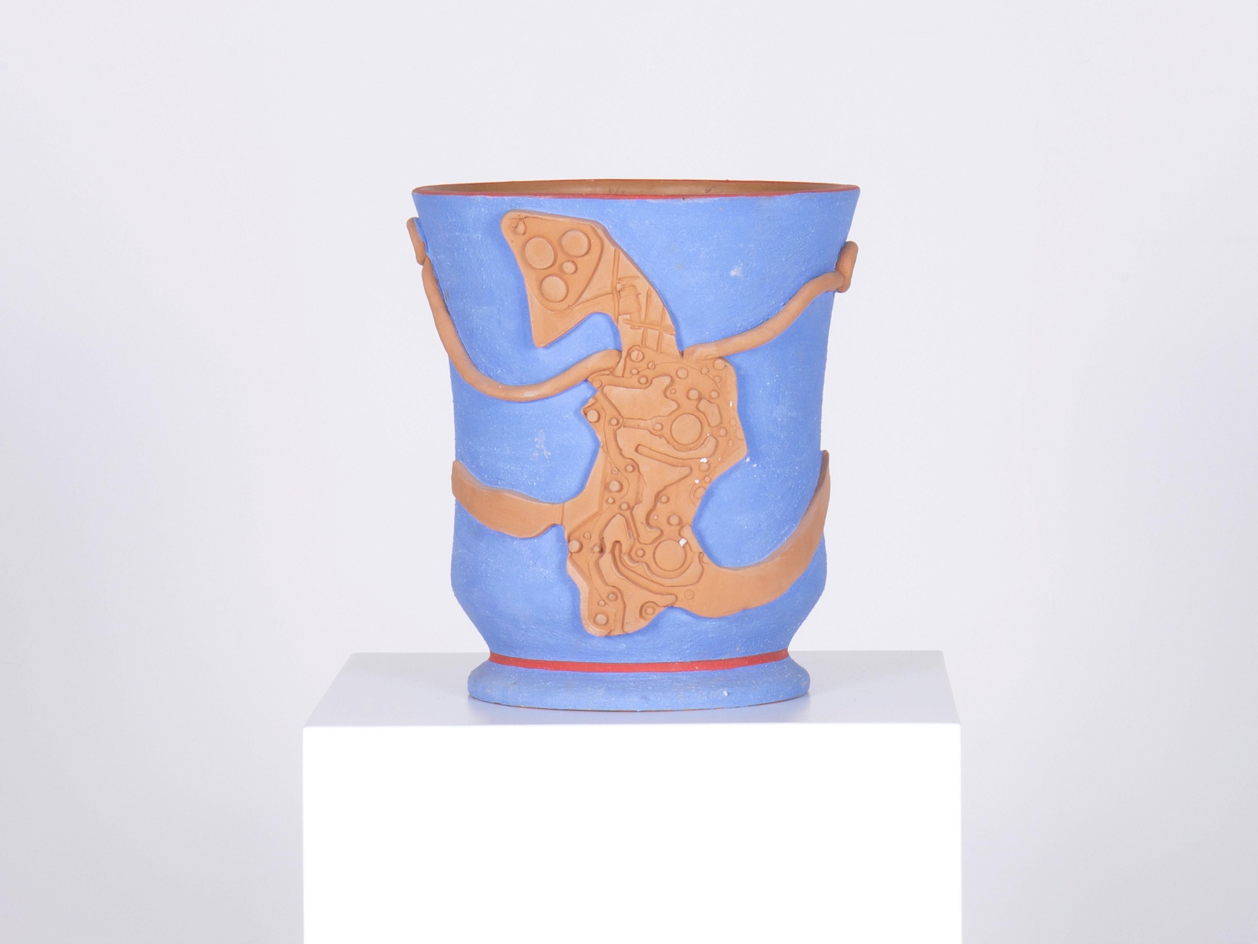 L'origine è adesso di Roberto Matta è un vaso creato da Bottega Gatti in occasione della mostra 