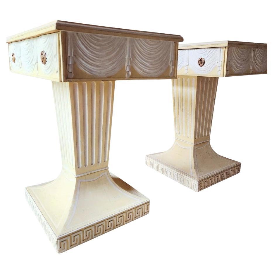 Lorin Jackson Grosfeld House Paire de consoles néoclassiques sculptées Dessus cuir années 1940 en vente 8