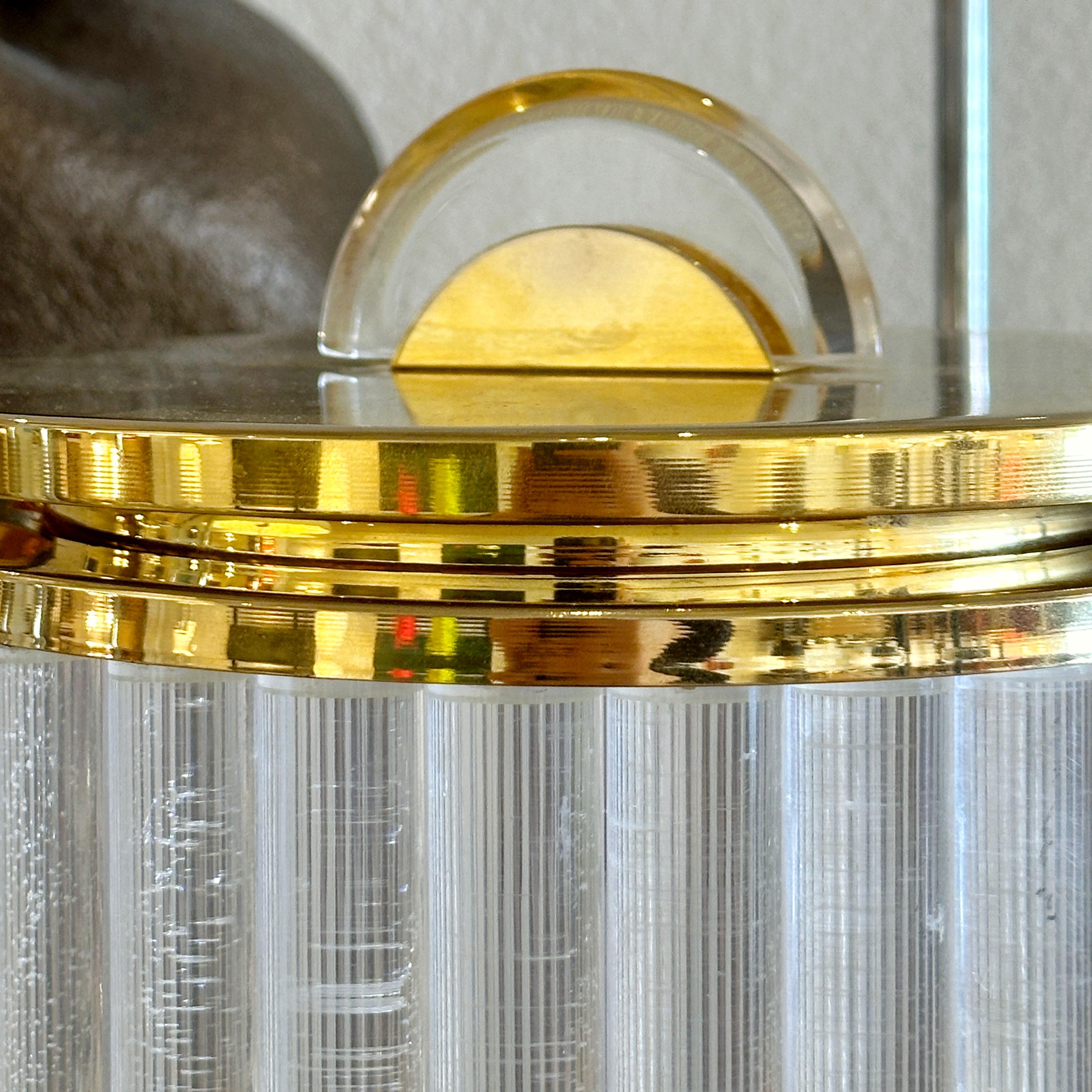 Lorin Marsh Fluted Lucite Ice Bucket with Gold Plated Lid and Trim, ca 1970s In Good Condition For Sale In Cathedral City, CA
