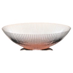 Lorin Marsh Centre de table en verre de Murano rose, grand bol strié, base tripode en nickel