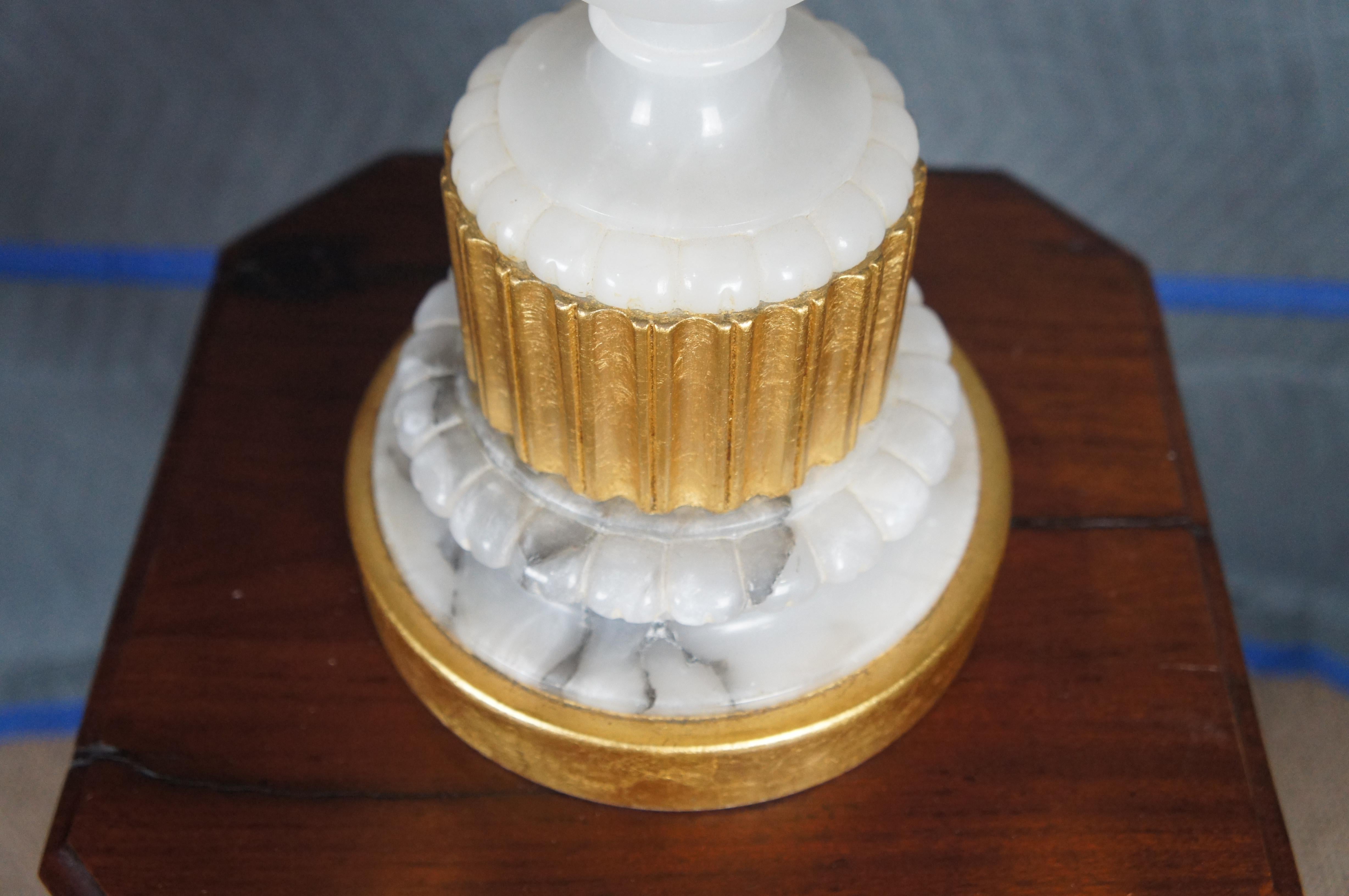 Vase urne trophée Lorin Marsh et cristal taillé 24 carats peint en or 22 po en vente 4