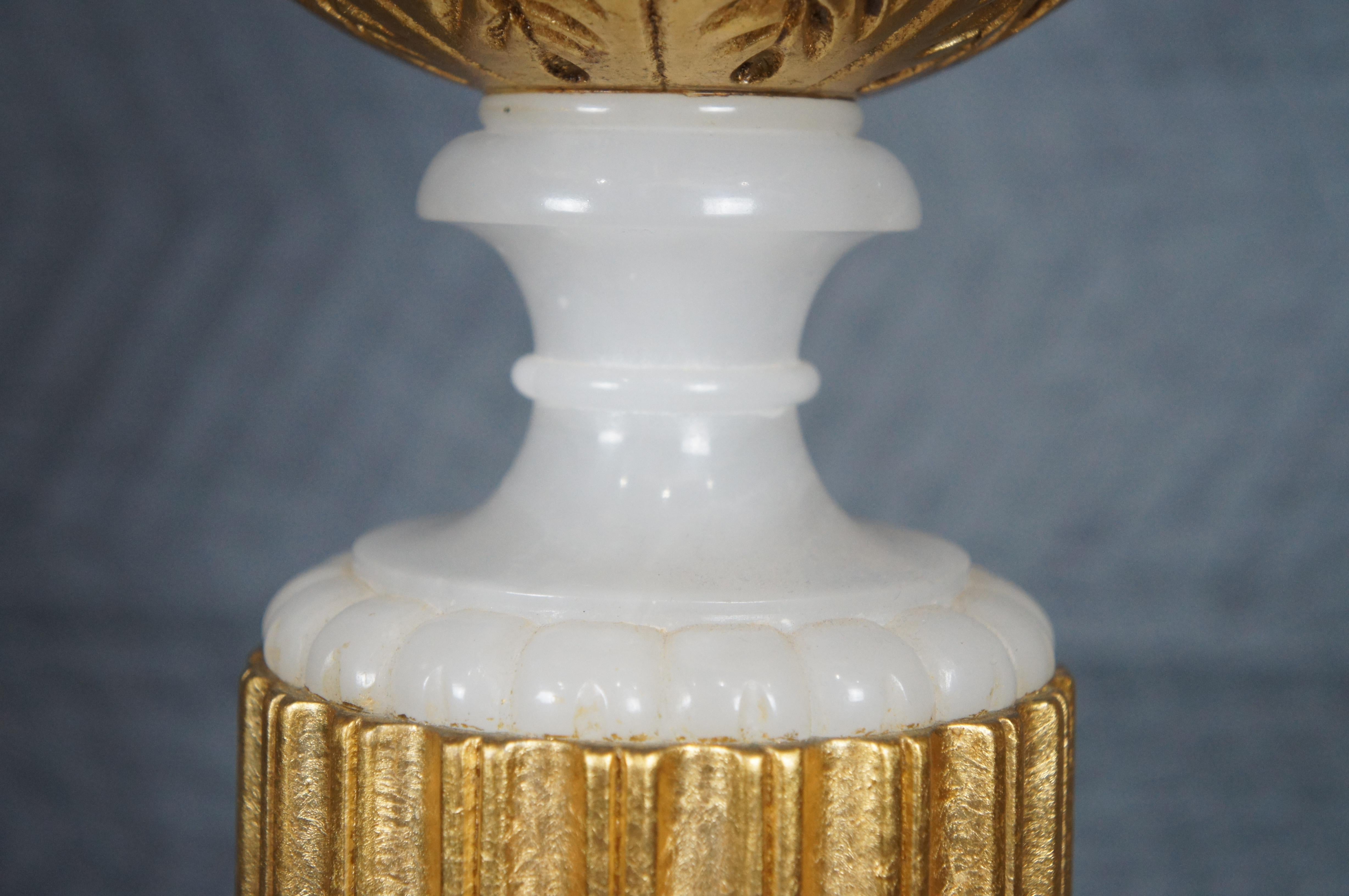 20ième siècle Vase urne trophée Lorin Marsh et cristal taillé 24 carats peint en or 22 po en vente