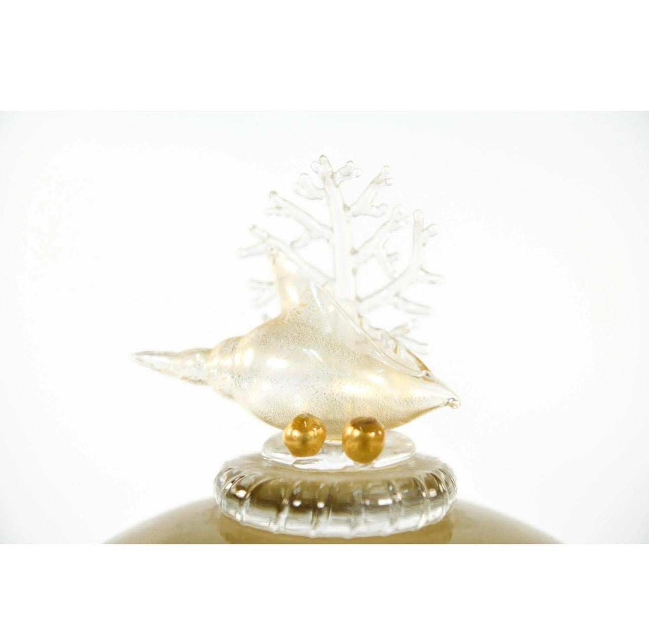 Lorin Marsh Seguso Vasija de concha con tapa de cristal de Murano italiano Fleck dorado en venta 2