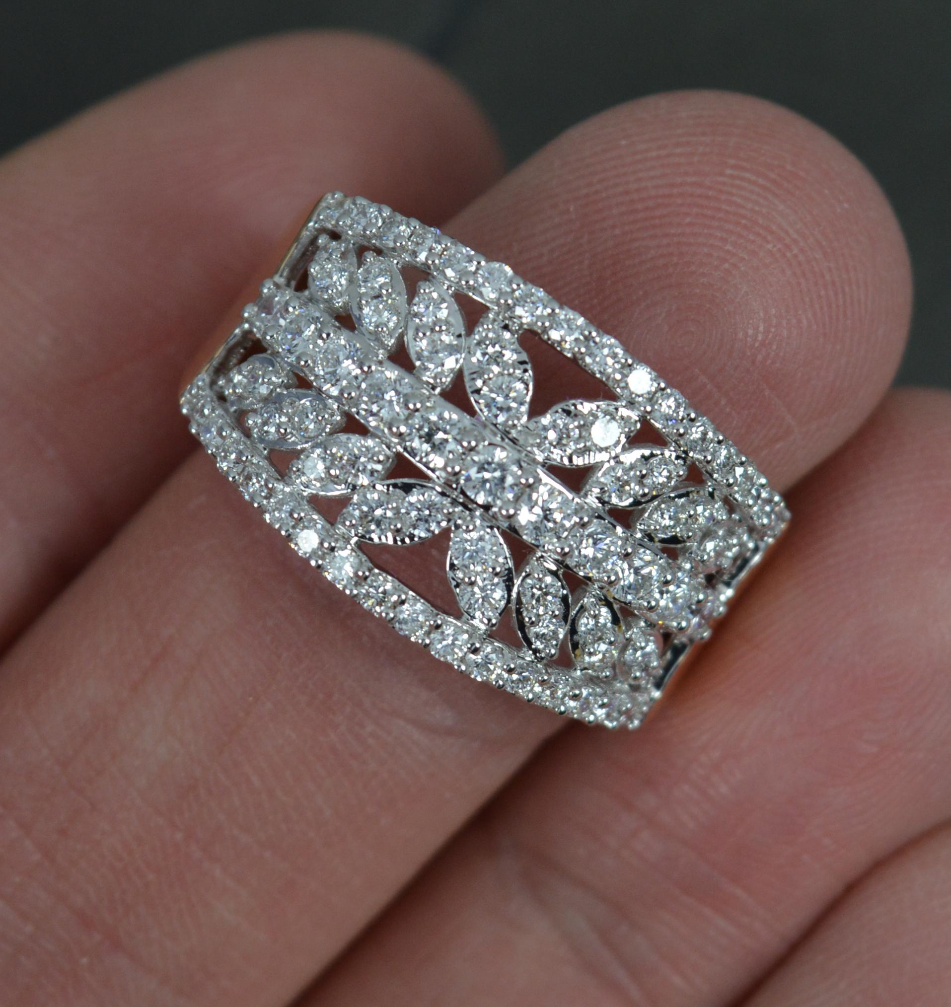 18 Karat Gold und 1,00 Karat Diamantring von Lorique, limitierte Auflage 5 Damen im Angebot