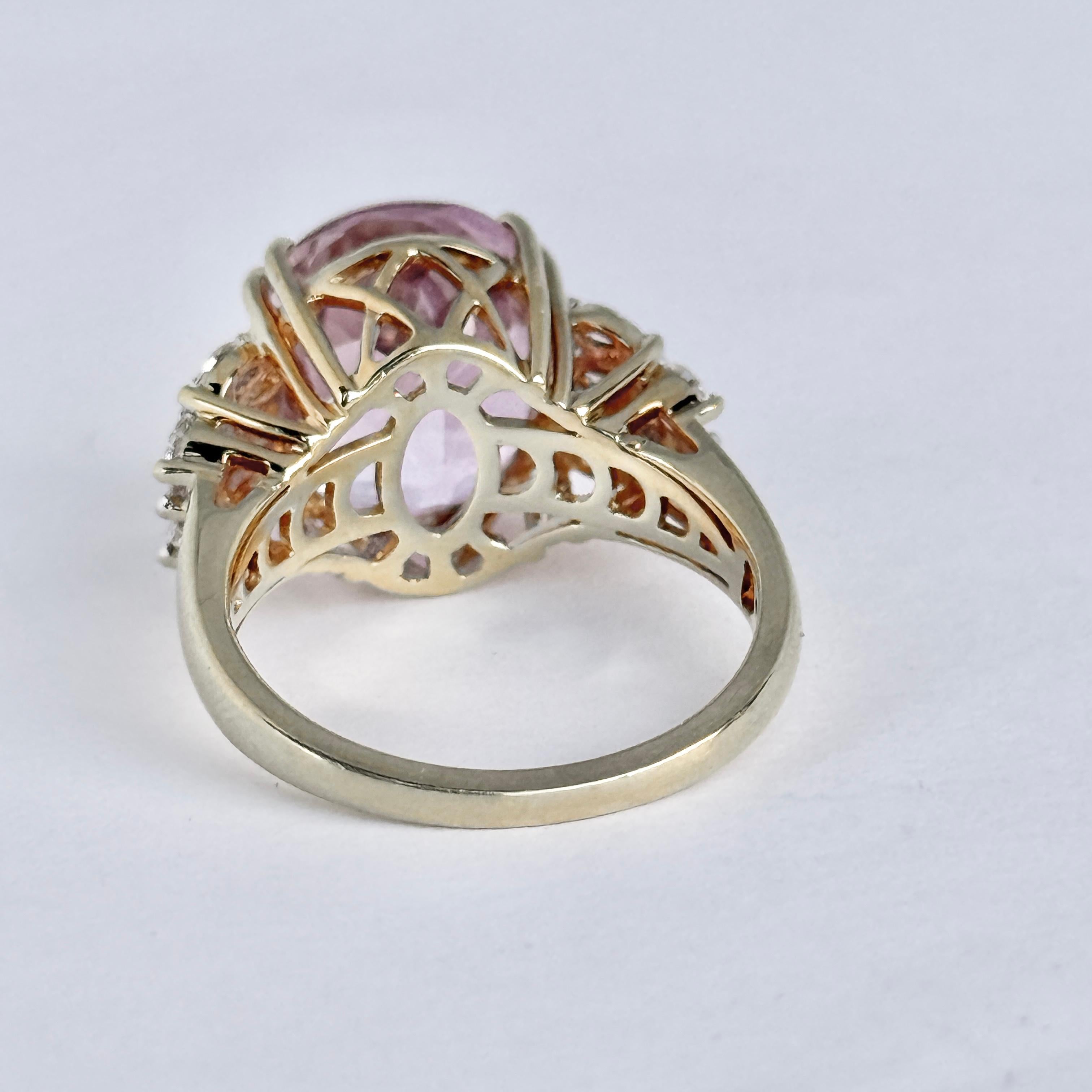 Lorique Pink Kunzite and Diamond 18 Carat Gold Cocktail Ring im Zustand „Gut“ im Angebot in Chipping Campden, GB
