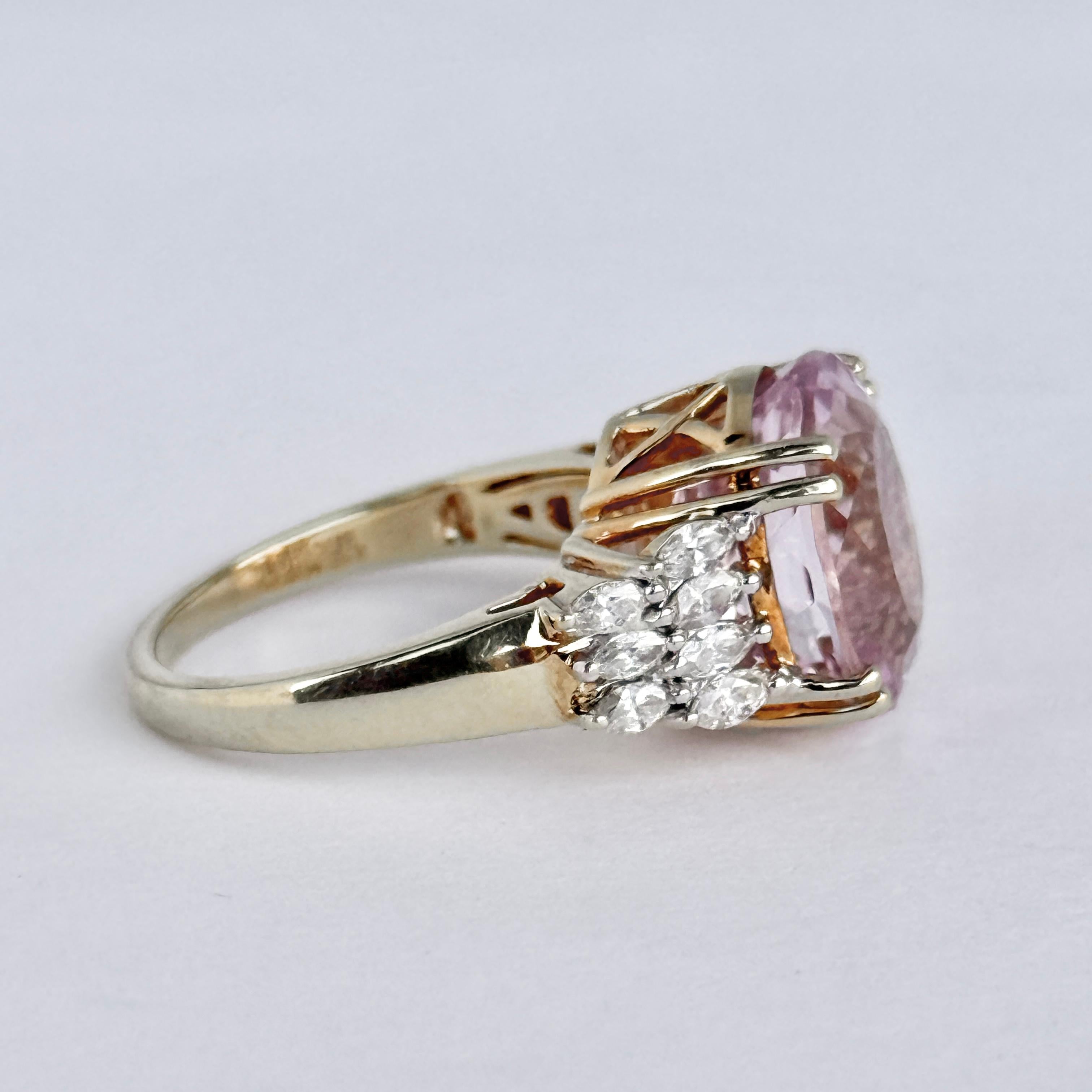 Lorique Pink Kunzite and Diamond 18 Carat Gold Cocktail Ring Damen im Angebot