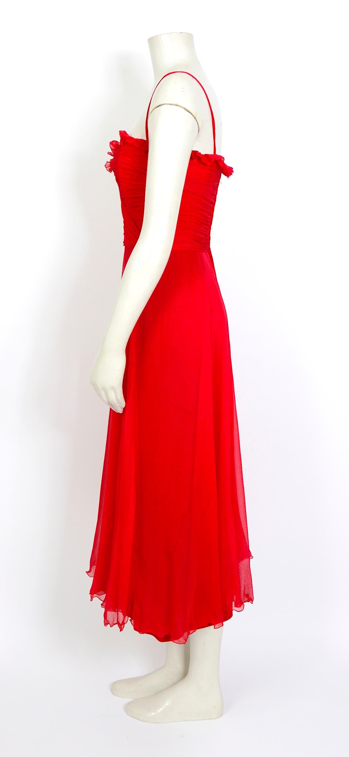 Loris Azzaro 1970s vintage collectors red silk chiffon draped bodice dress In Excellent Condition For Sale In Antwerpen, Vlaams Gewest