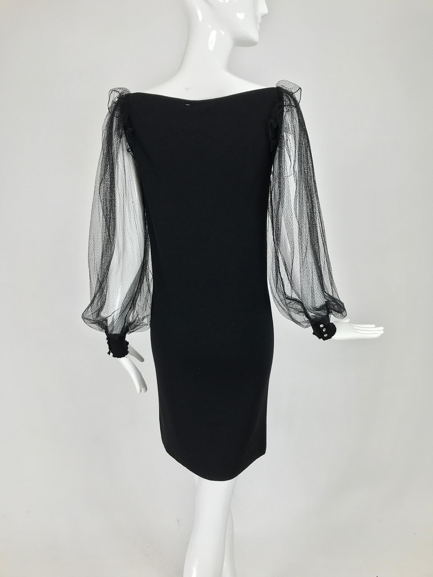 Women's Loris Azzaro Black Wool/cashmere Sheath Dress with Net Sleeves