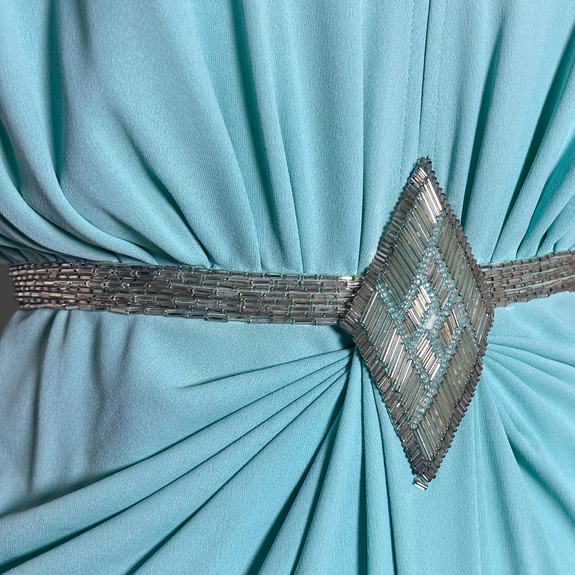 Loris Azzaro Blaues drapiertes Kleid aus Seidenkrepp, CIRCA 1970 im Zustand „Hervorragend“ im Angebot in Paris, FR