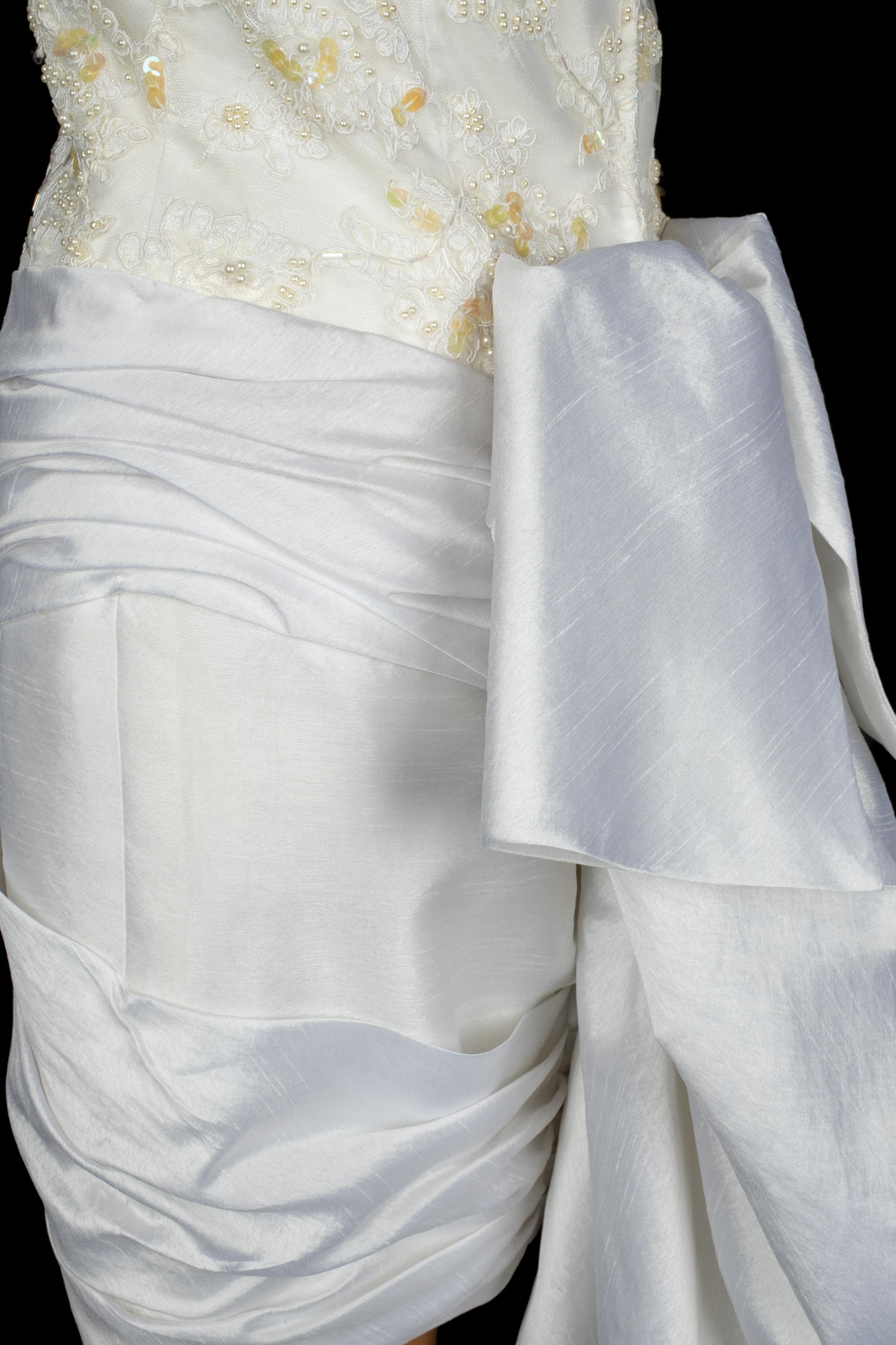 Robe Loris Azzaro en vente 2