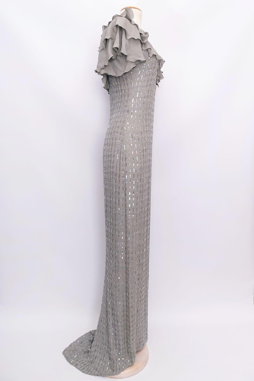 Women's Loris Azzaro Embroidered Grey Silk Dress, Size 36FR For Sale