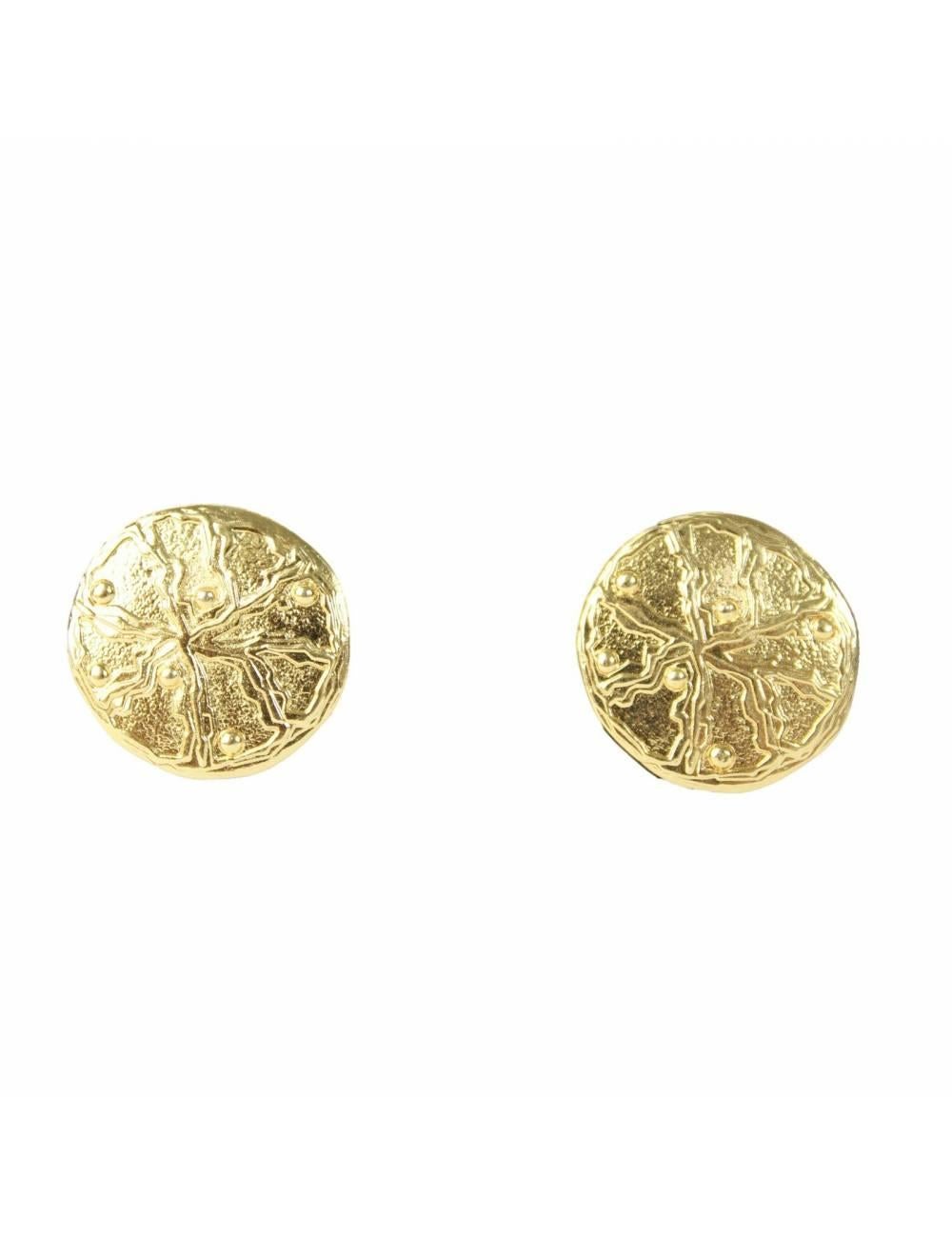 Vintage earrings by Loris Azzaro brand, gold color, costume jewelry.

The earrings have a round shape, the closure is a clip.

Diameter: 2 cm