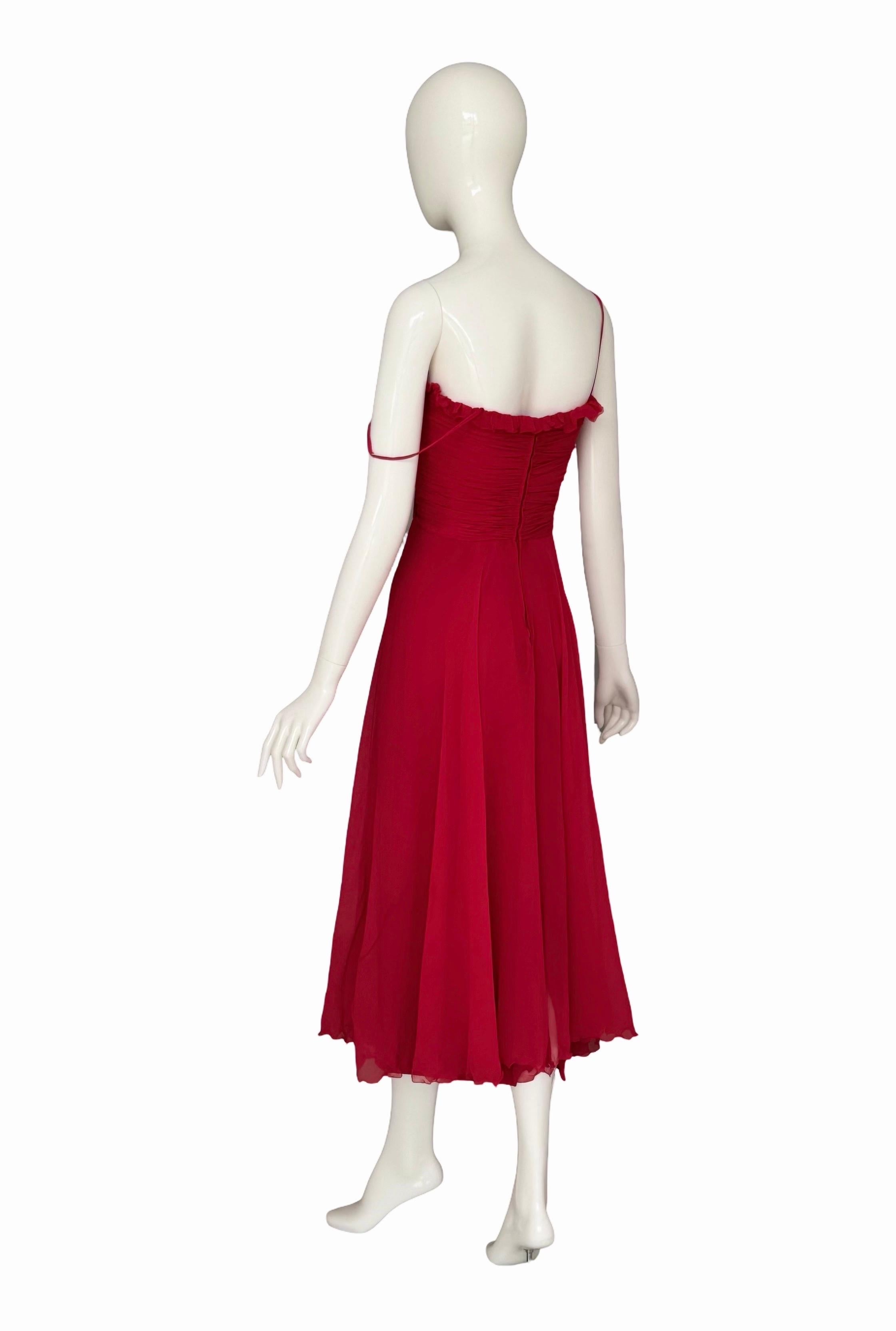 Loris Azzaro Paris Couture Circa 1973 Vintage Drapiertes rotes Chiffonkleid mit Mieder aus Chiffon im Angebot 2