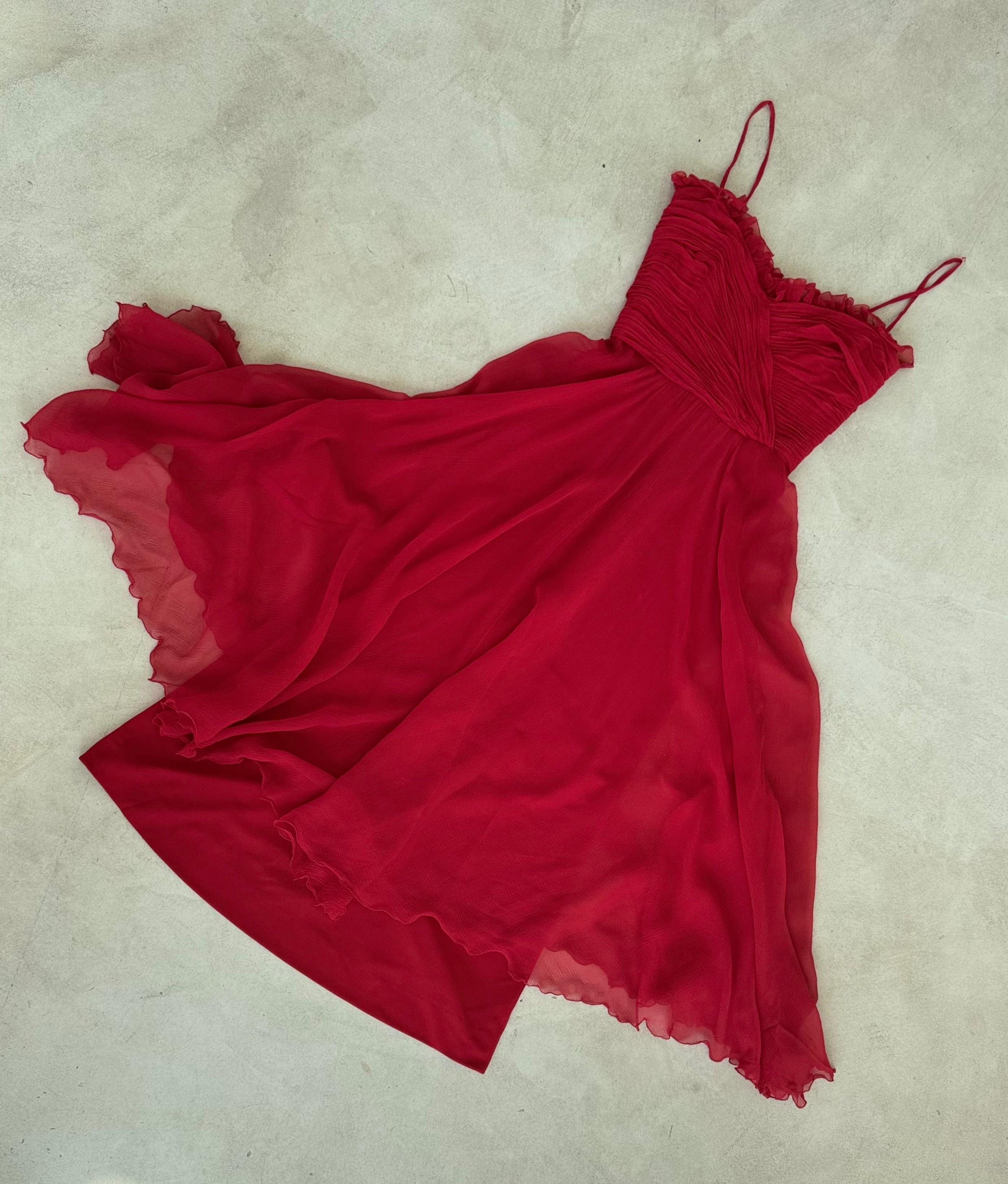 Loris Azzaro Paris Couture Circa 1973 Vintage Drapiertes rotes Chiffonkleid mit Mieder aus Chiffon im Angebot 4