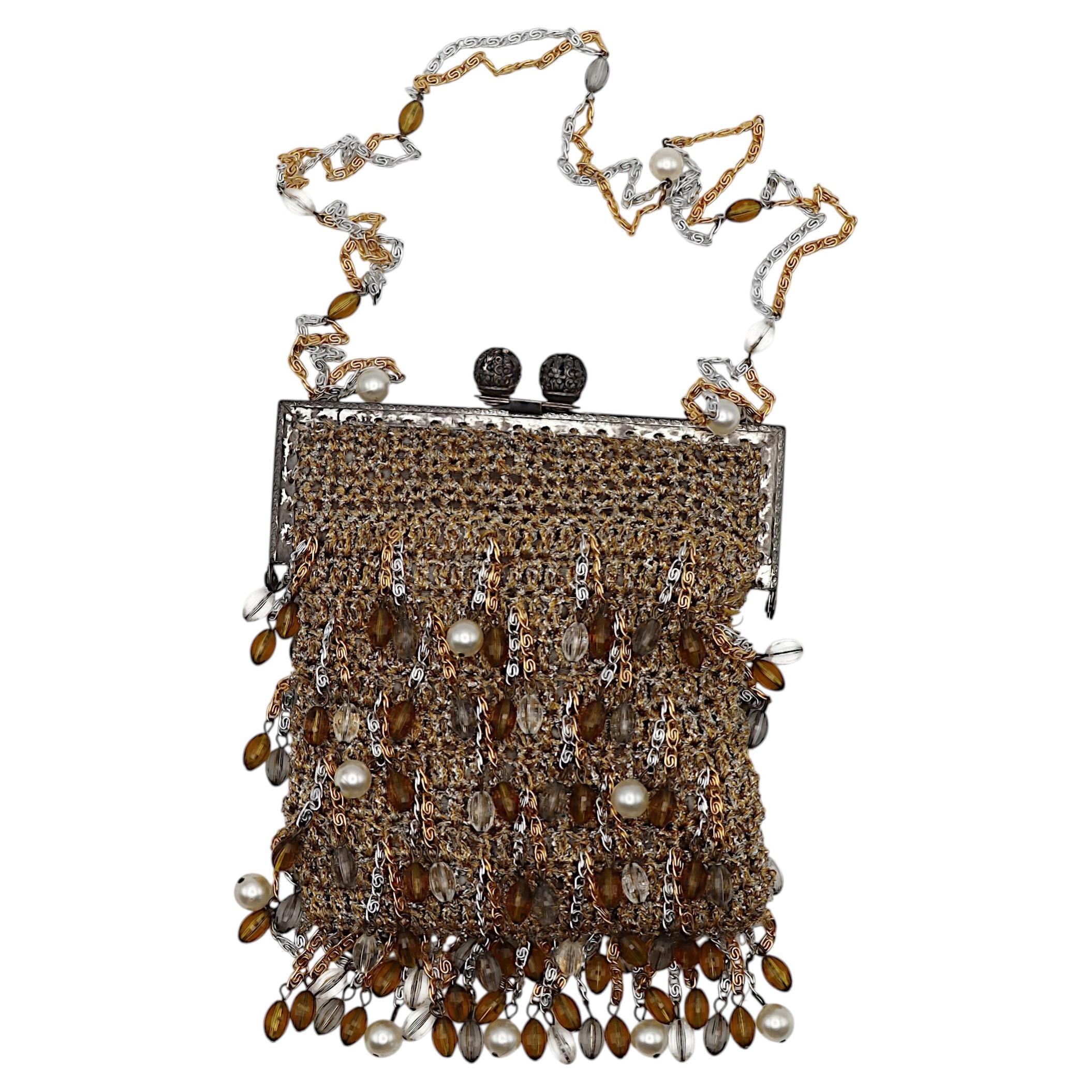 Sac de soirée en maille « Vintage » doré et argenté de LORIS AZZARO Paris, avec franges ornées de perles