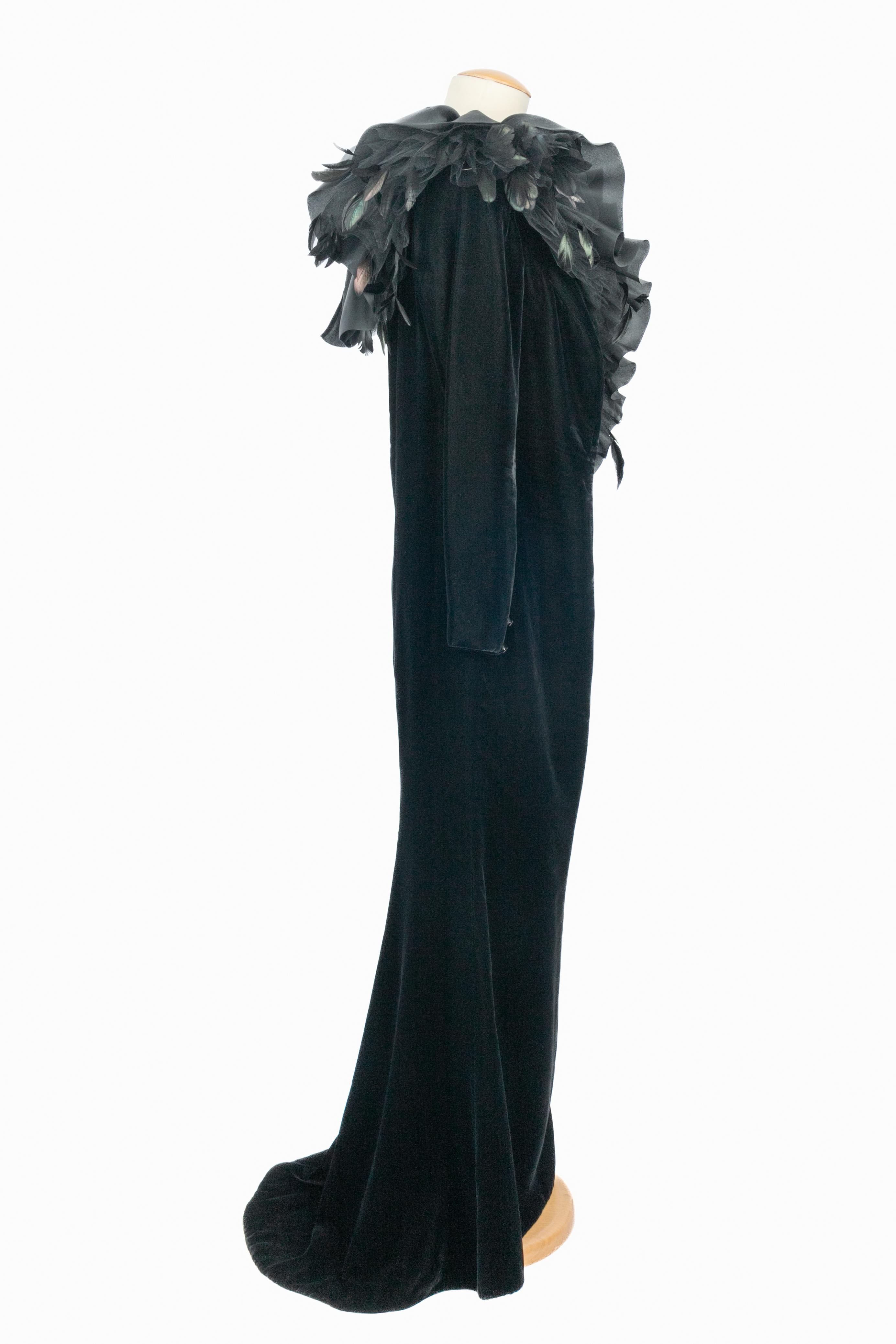 Donna Abito in velluto di Loris Azzaro in vendita