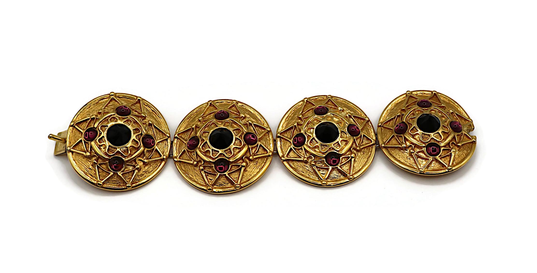 LORIS AZZARO Vintage Gold Tone Jewelled Shield Link Bracelet In Good Condition For Sale In Nice, FR