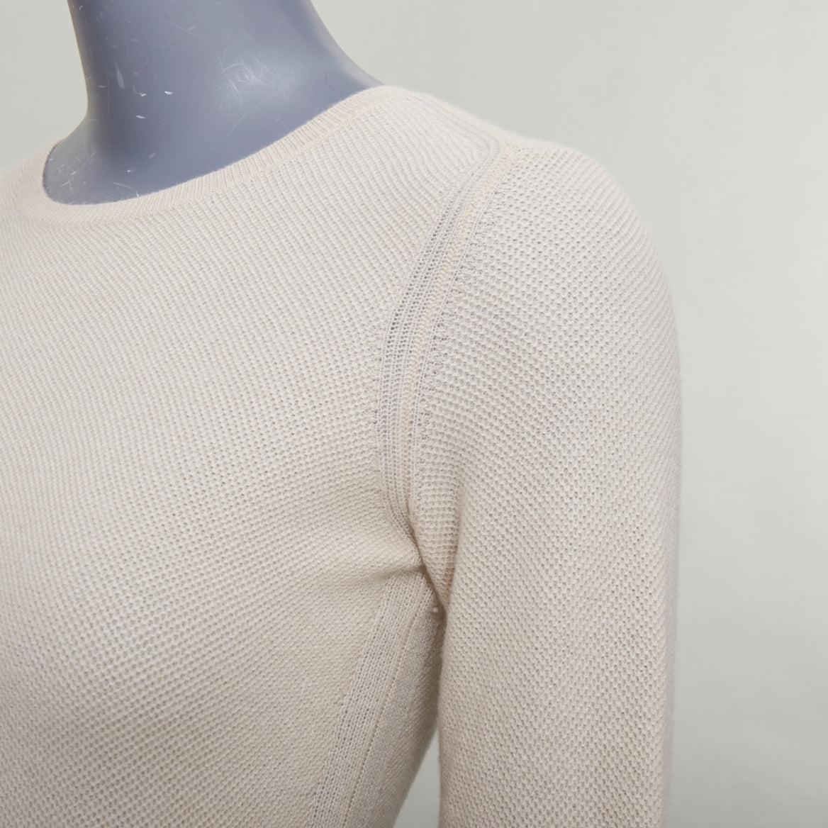 LORO PIANA Jersey de cuello redondo de punto fino 100% cachemira beige IT38 XS en venta 2