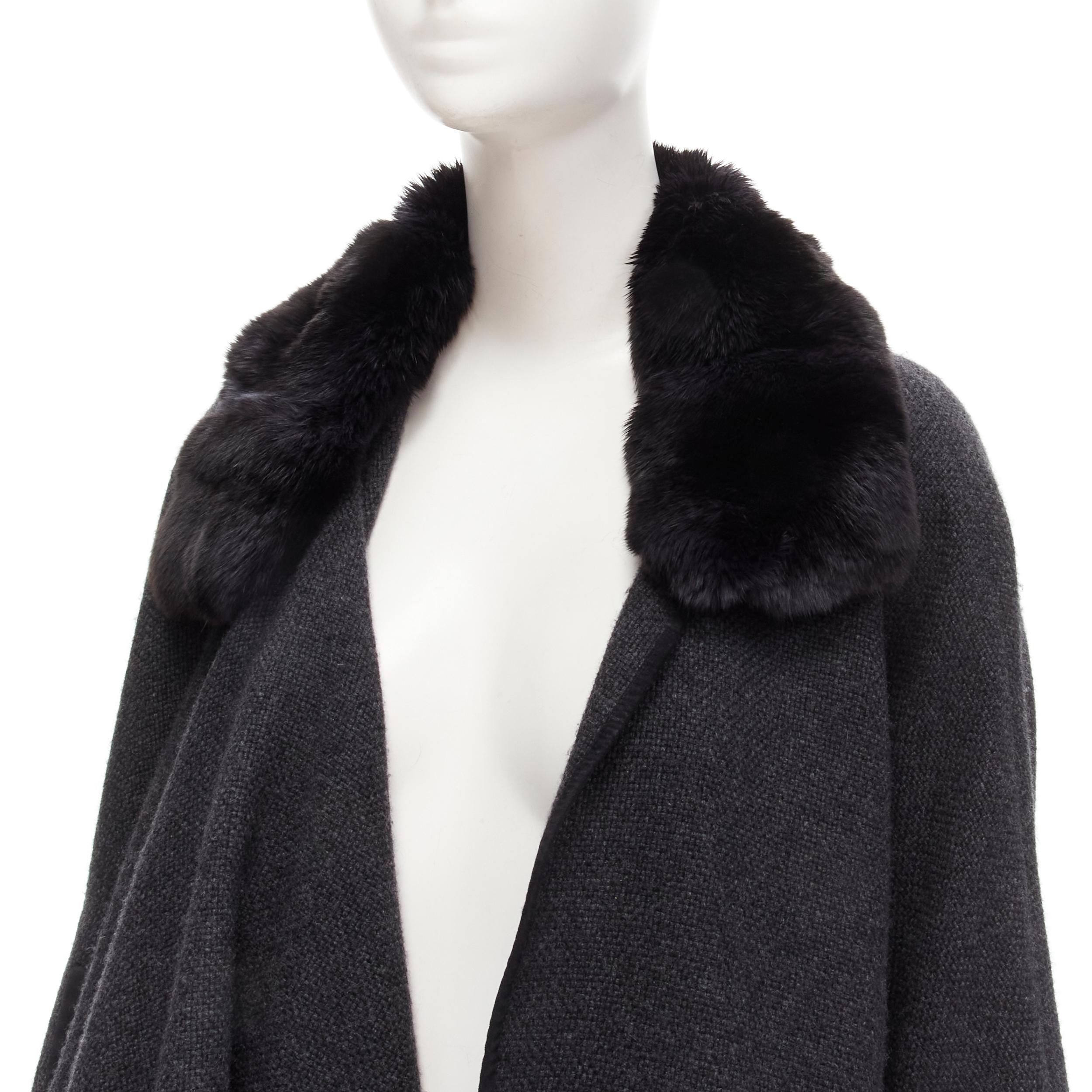 LORO PIANA 100% cashmere dark grey fur collar draped scarf poncho coat S
Reference: TGAS/C01860
Brand: Loro Piana
Material: Cashmere, Fur, Leather
Color: Grey
Pattern: Solid
Extra Details: No closure. Fabric trimmed inside seams.
Made in: