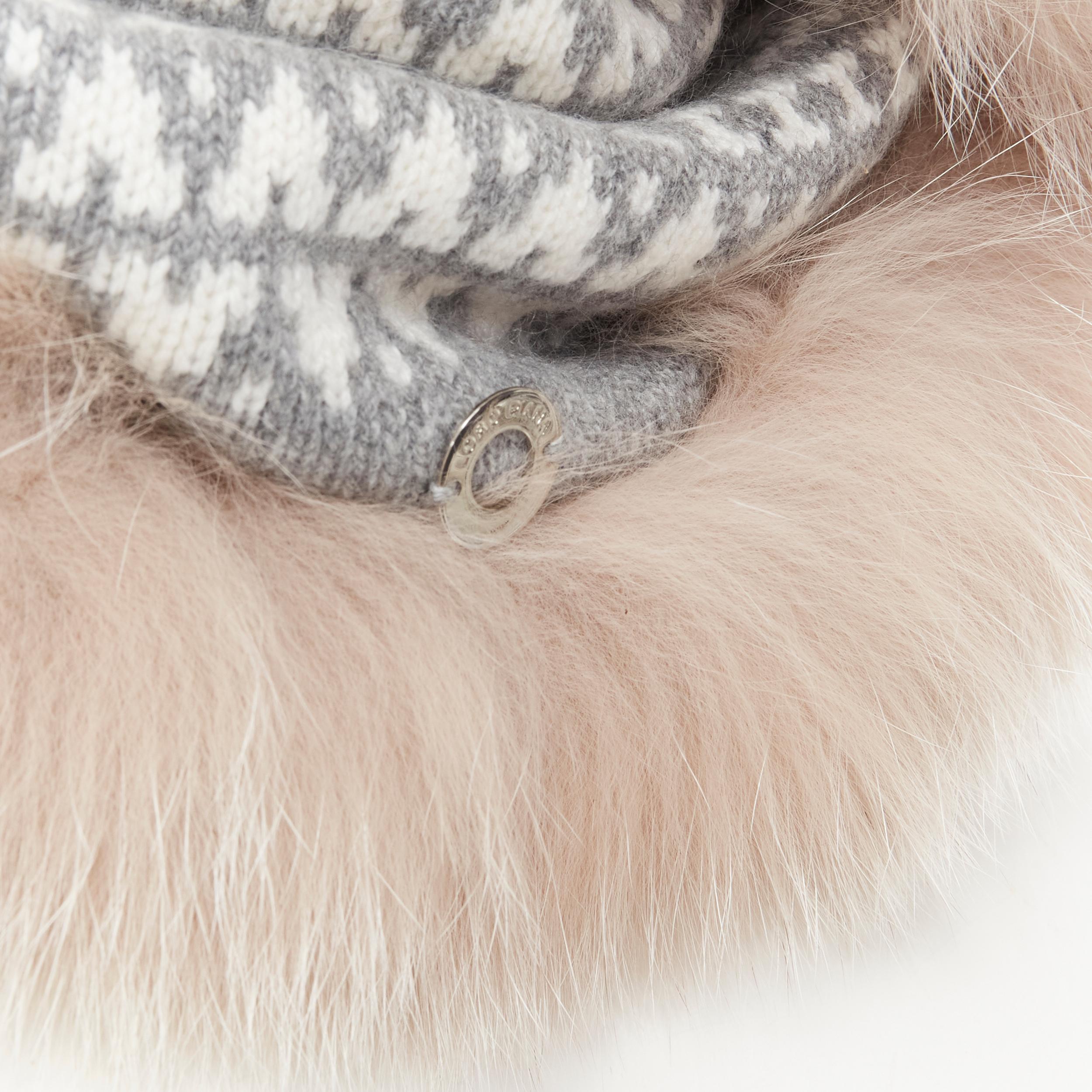 LORO PIANA 100% cashmere grey white patterned knit shadow fox trim circle scarf 
Reference: LNKO/A01995 
Brand: Loro Piana 
Material: Cashmere 
Color: Grey 
Pattern: Geometric 
Extra Detail: Genuine shadow fox fur trim. 100% cashmere. Circle scarf.