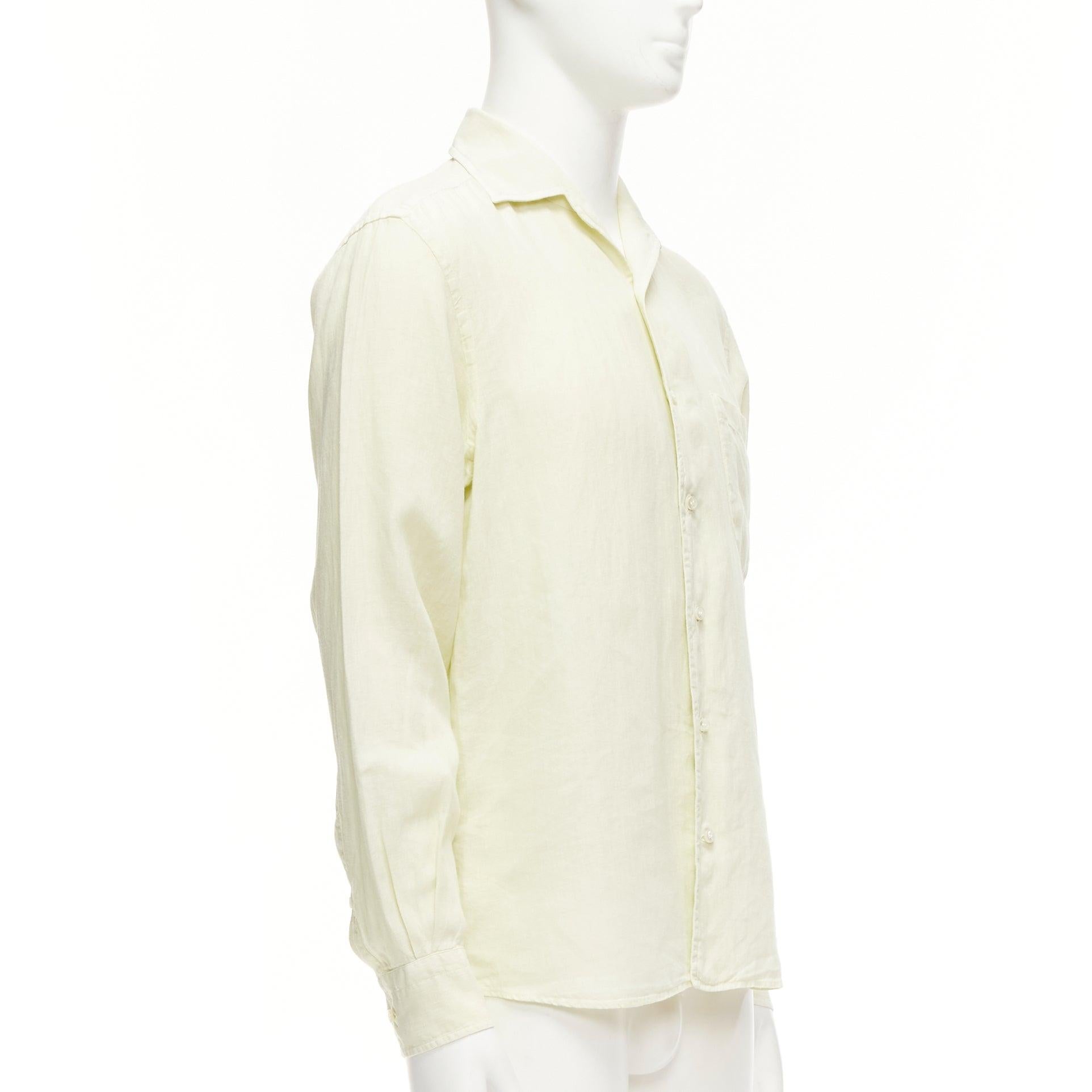 Beige Loro Piana 100% lino giallo chiaro camicia casual con colletto e taschino S in vendita