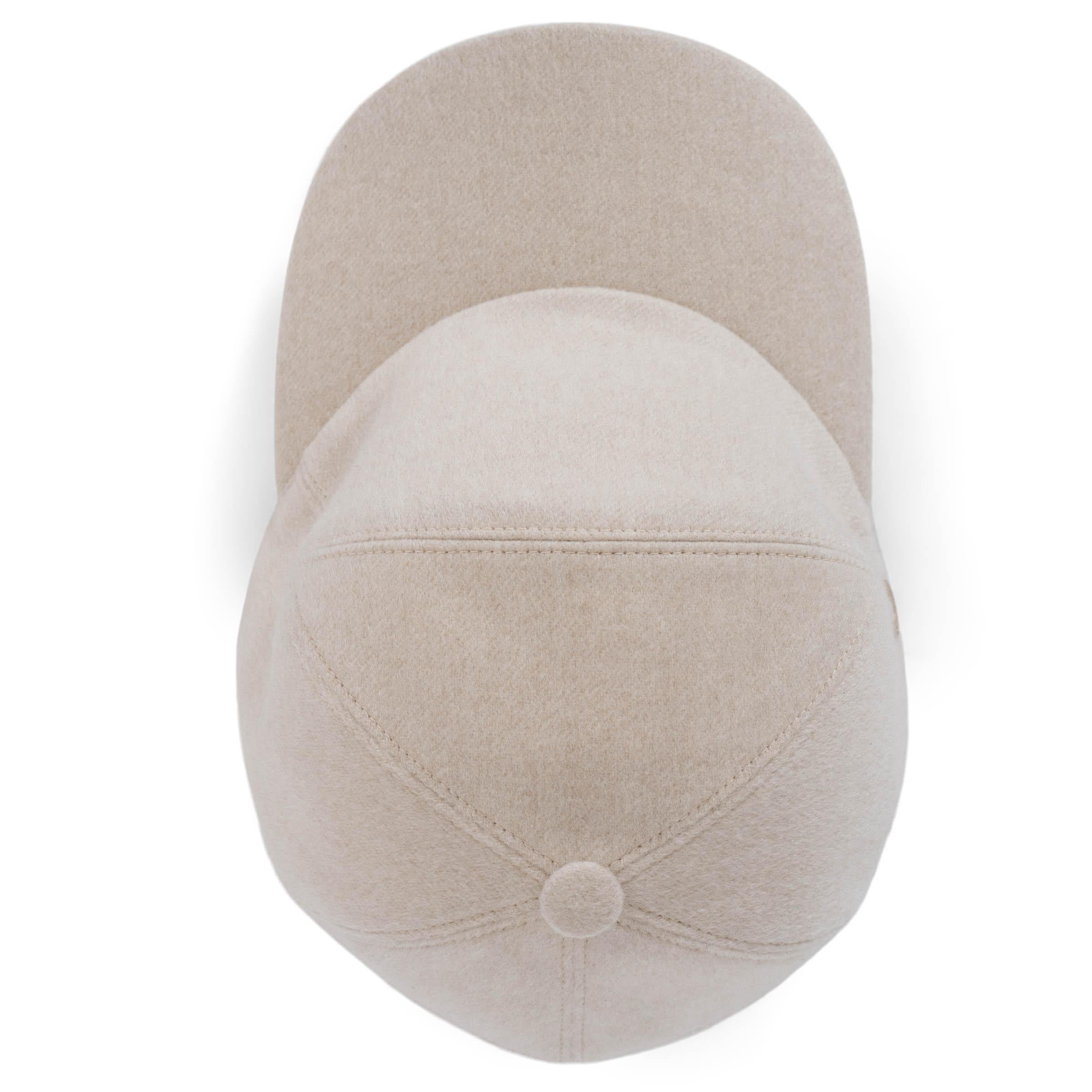 Chapeau de baseball antique LORO PIANA beige papier cashmere S Pour femmes en vente