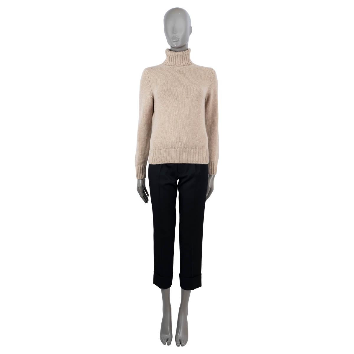 100% authentic Loro Piana Parksville turtleneck knit sweater in light beige cashmere (100%). Features long sleeves, a ribbed hemline and ribbed cuffs. Unlined. Has been worn and is in excellent condition.

Measurements
Tag Size	42
Size	M
Shoulder