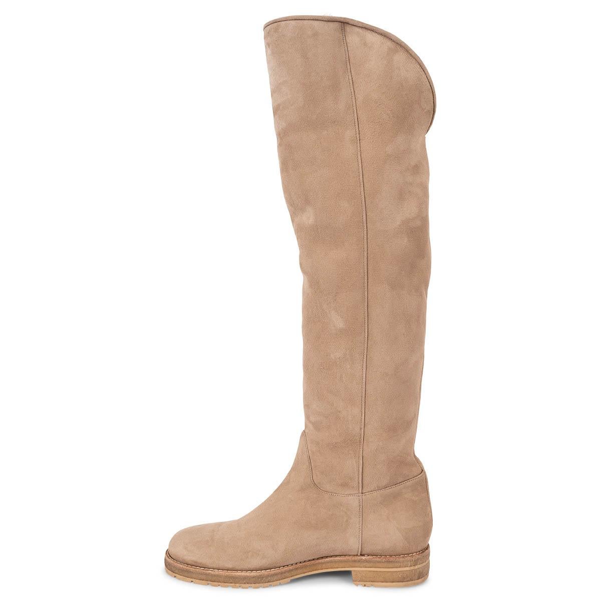 LORO PIANA beige SHEARLING LINED SUEDE OVER KNEE Boots Shoes 41 In Excellent Condition For Sale In Zürich, CH