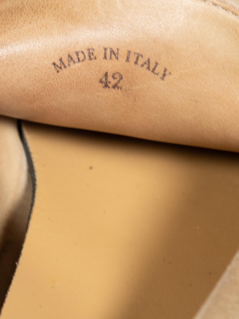 Loro Piana, mocassini estivi in pelle scamosciata beige, taglia IT 42 in vendita 1