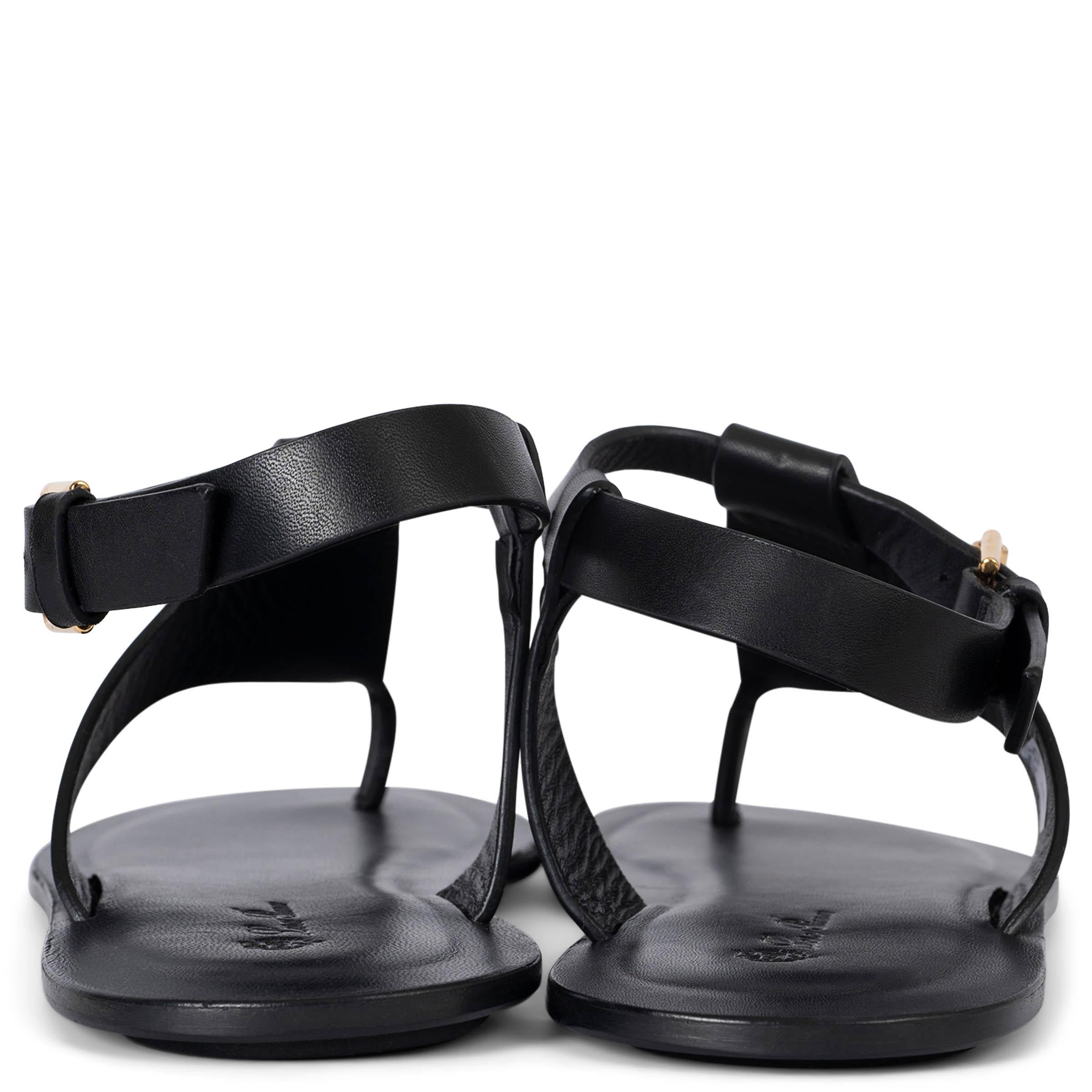 LORO PIANA black leather 2024 TRANI Flat Thong Sandals Shoes 38.5 In New Condition For Sale In Zürich, CH