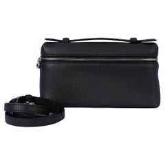 LORO PIANA cuir noir EXTRA POCKET L19 POUCH Crossbody Bag