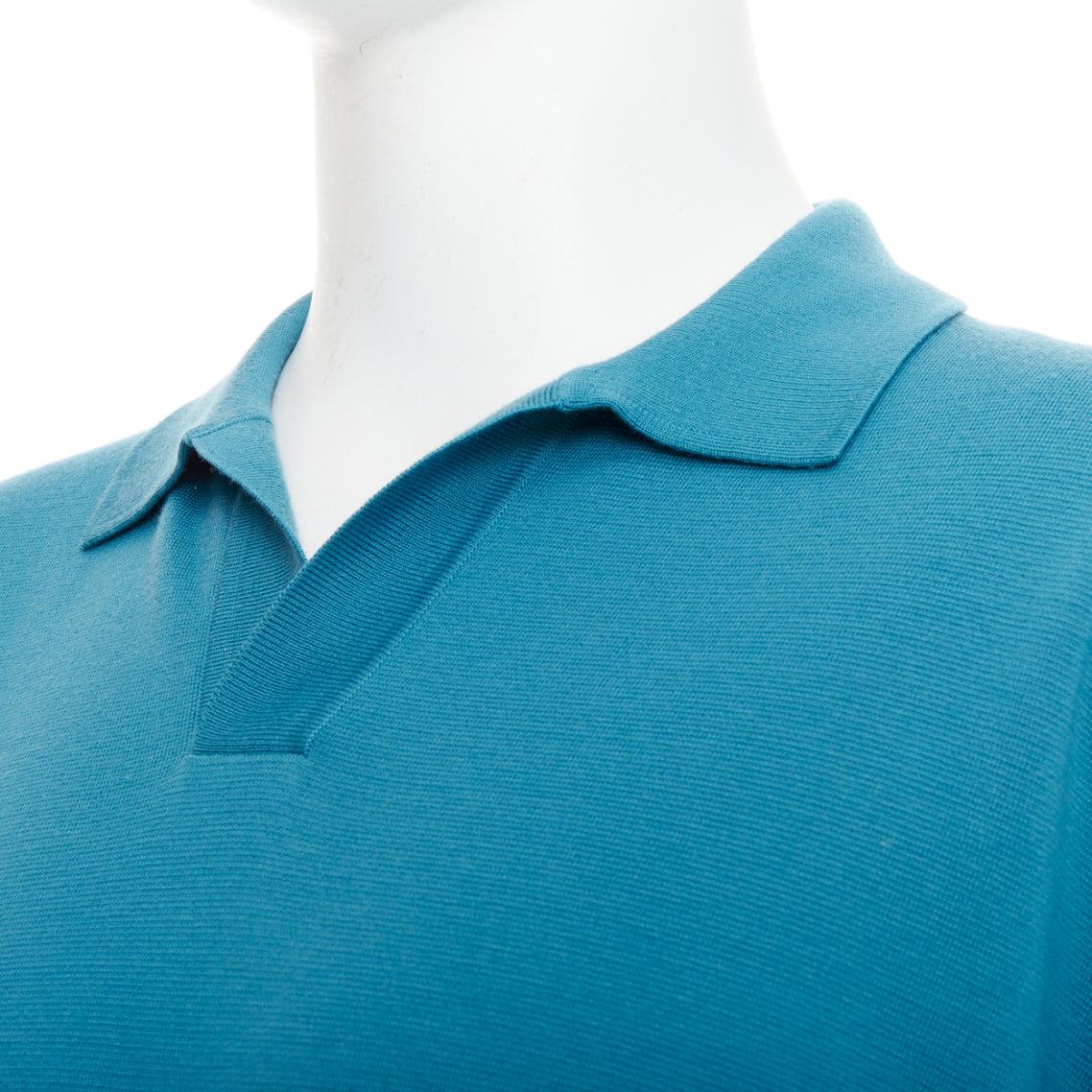 Loro Piana blu, 100% lana vergine, polo a maniche lunghe IT54 2XL
Riferimento: TGAS/F00047
Marchio: Loro Piana
Materiale: Lana vergine
Colore: blu
Modello: Tinta unita
Chiusura: Slip On
Prodotto in: Italia

CONDIZIONE:
Condizioni: Eccellente, questo