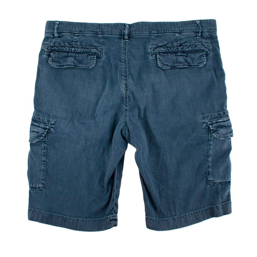 Loro Piana Blue Cotton & Linen blend Cargo Shorts

-Soft lightweight texture 
-Gorgeous Denim effect wash 
-2 pockets to the front, 2 to the sides and 2 to the back 
-Branded buttons 
-Zip and button fastening to the front 
-Classic timeless style