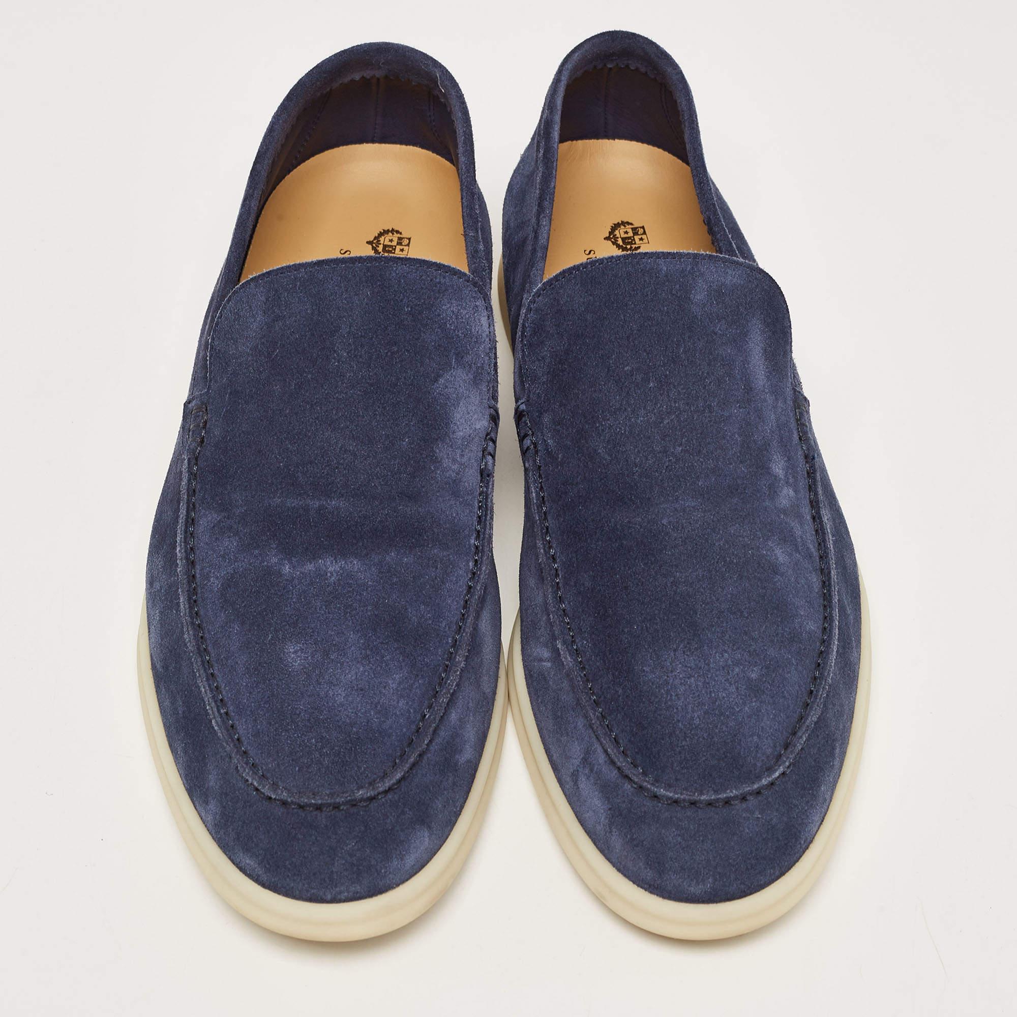 Practical, fashionable, and durable—these designer loafers are carefully built to be fine companions to your everyday style. They come made using the best materials to be a prized buy.

Includes: Original Dustbag, Original Box, Info Booklet

