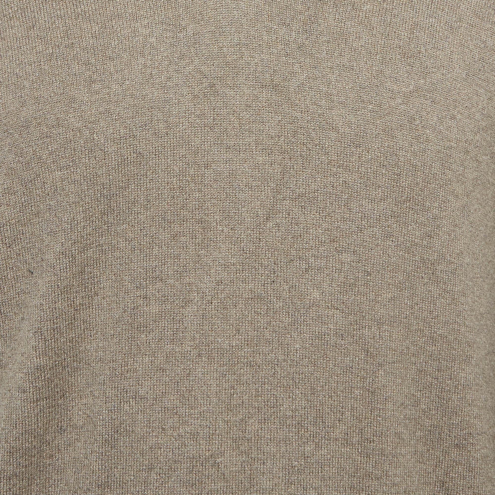 Loro Piana Brown Baby Cashmere V-Neck Sweater M. Bon état - En vente à Dubai, Al Qouz 2