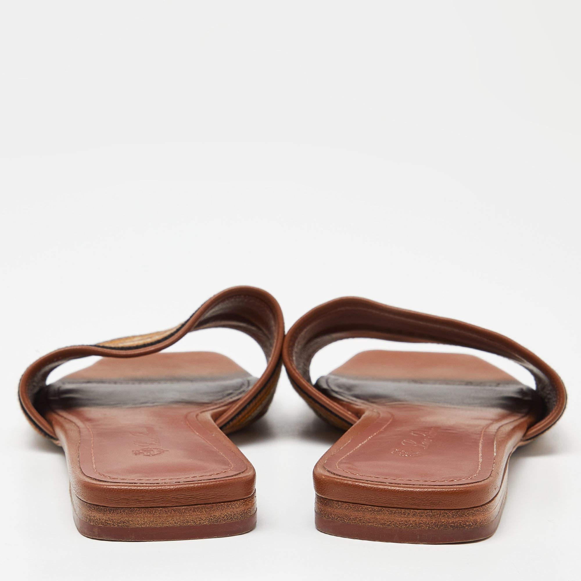 Loro Piana Brown Leder Flache Slides Größe 36 Damen im Angebot