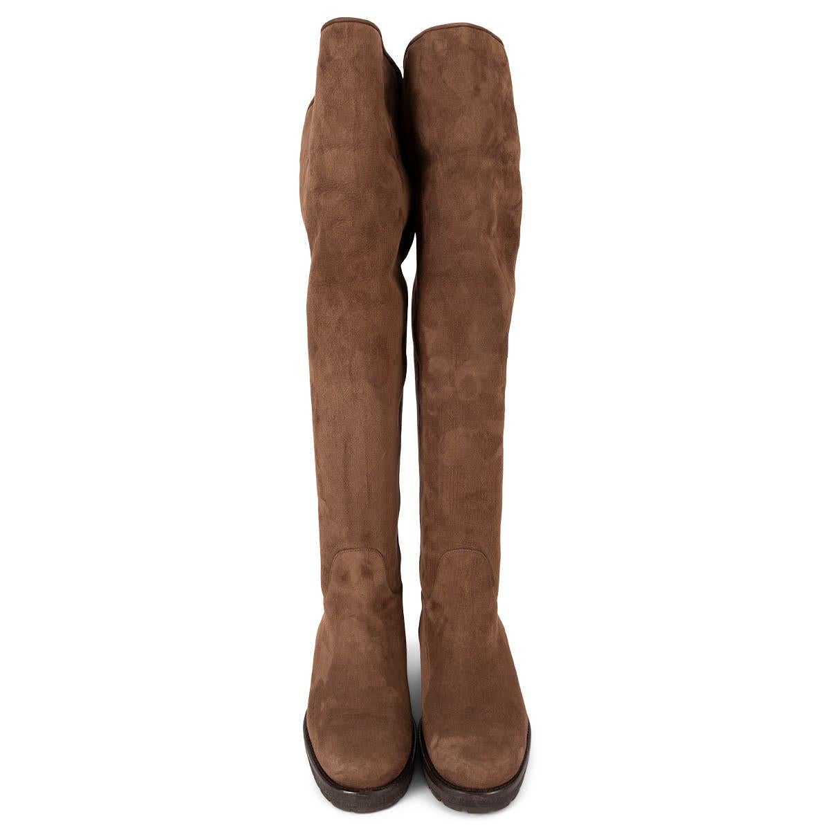 100% authentic Loro Piana shearling lined over knee boots in brown suede with rubber sole. Have been worn and are in excellent condition. 

Measurements
Imprinted Size	41
Shoe Size	41
Inside Sole	28cm (10.9in)
Width	8cm (3.1in)
Heel	3cm