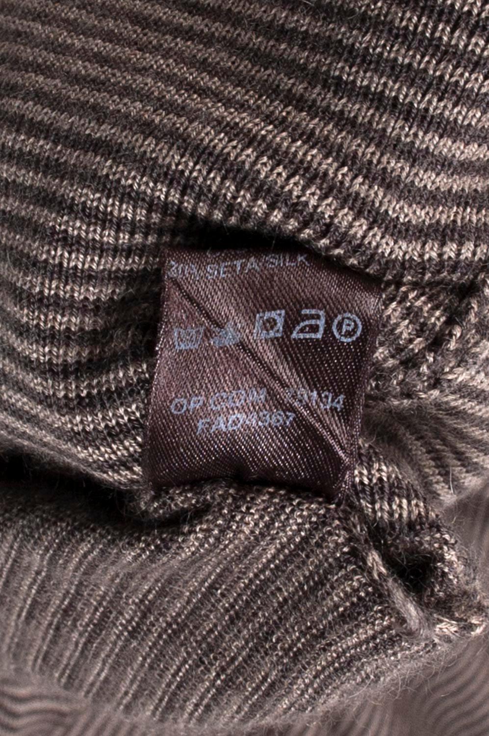 Loro Piana Cashmere Silk Striped V-Neck Pullover Men Sweater Size 52, S183 For Sale 1