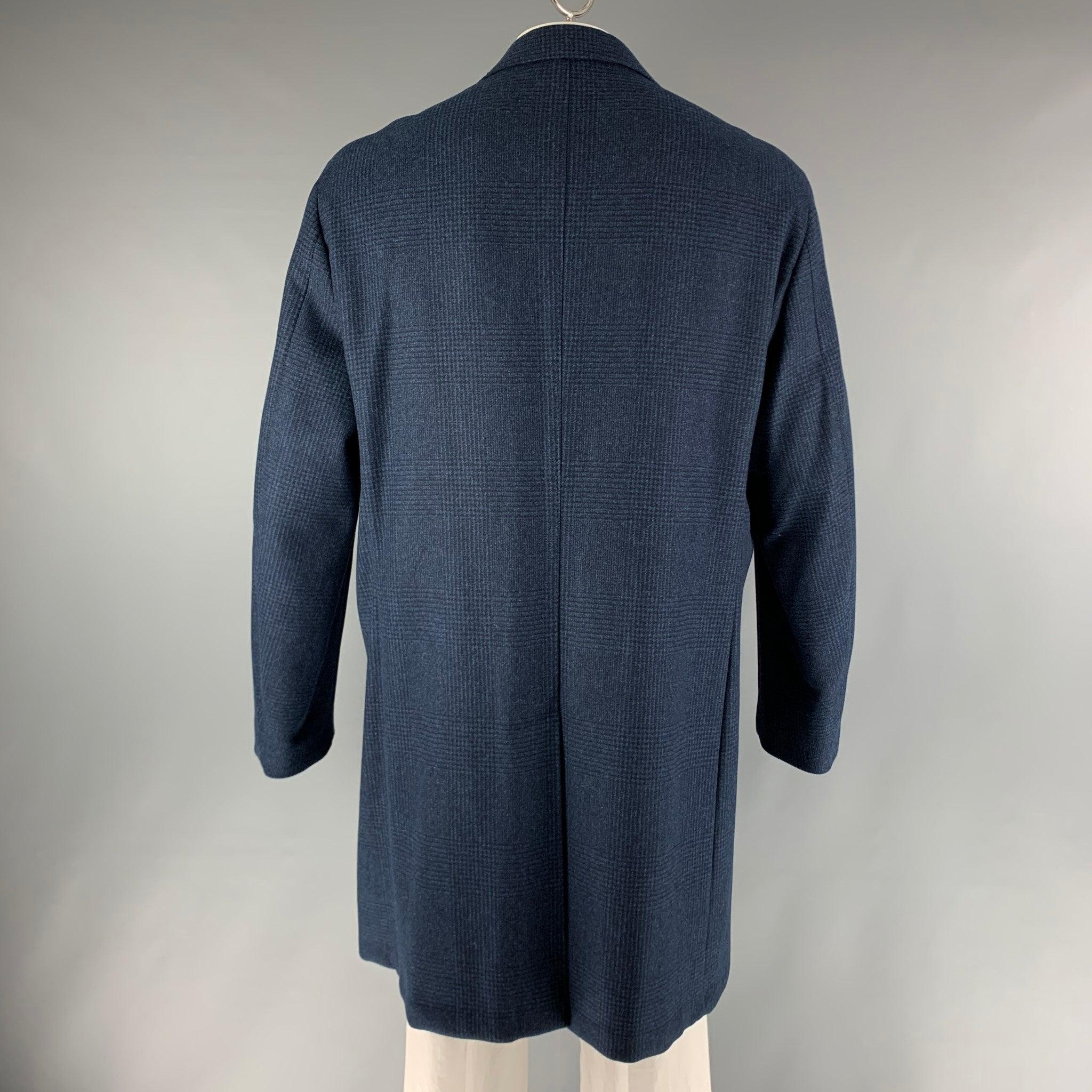 LORO PIANA Chest Size 48 Navy Black Glenplaid Single breasted Coat In Excellent Condition For Sale In San Francisco, CA