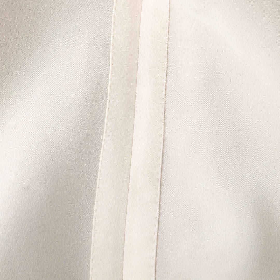 Loro Piana - Chemisier en soie crème à manches longues, taille XXXL Bon état - En vente à London, GB