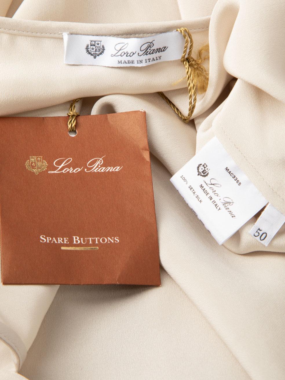 Loro Piana - Chemisier en soie crème à manches longues, taille XXXL en vente 2