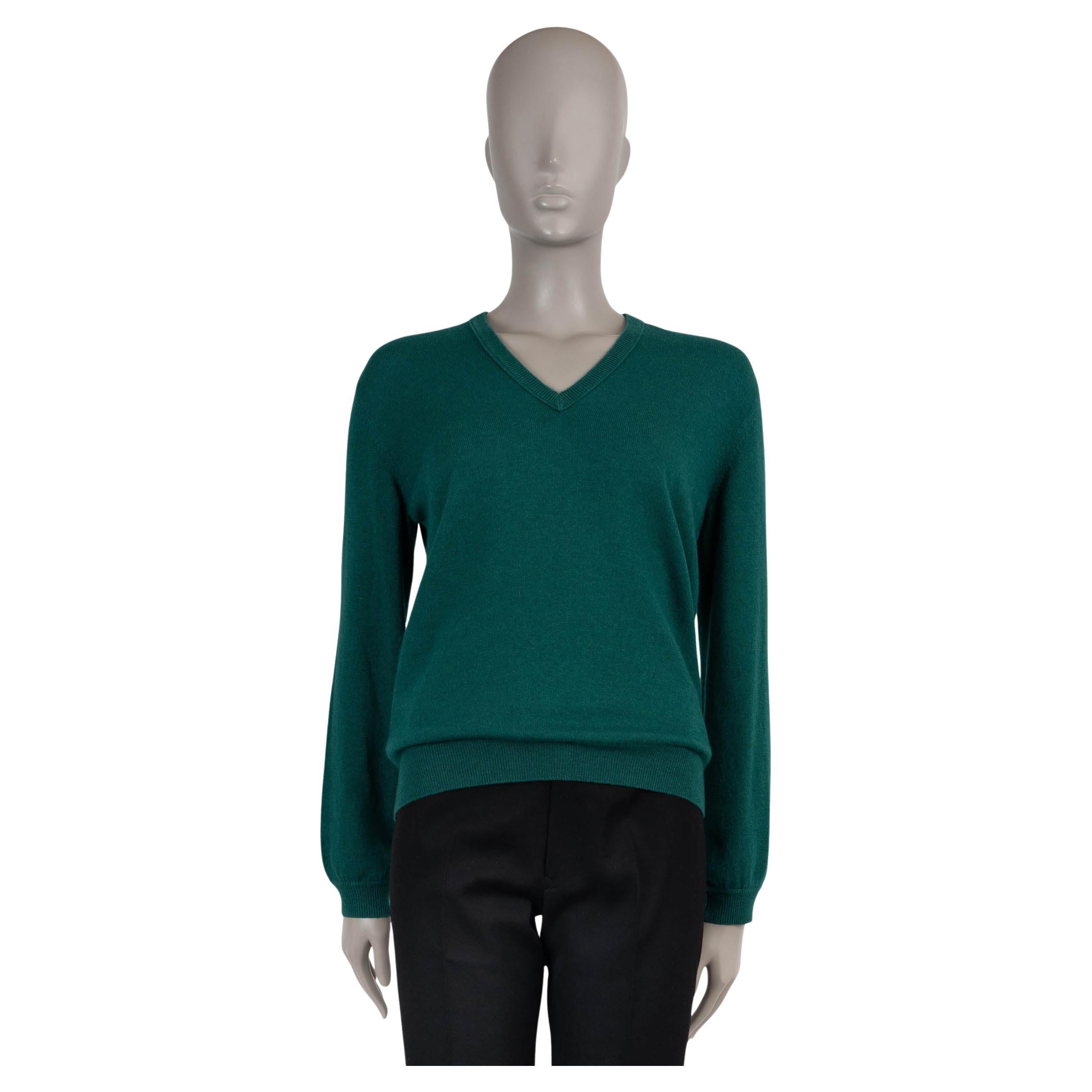 Loro Piana maglione verde scuro in cashmere e seta CLASSIC V-NECK 40 S.I.V.A. in vendita