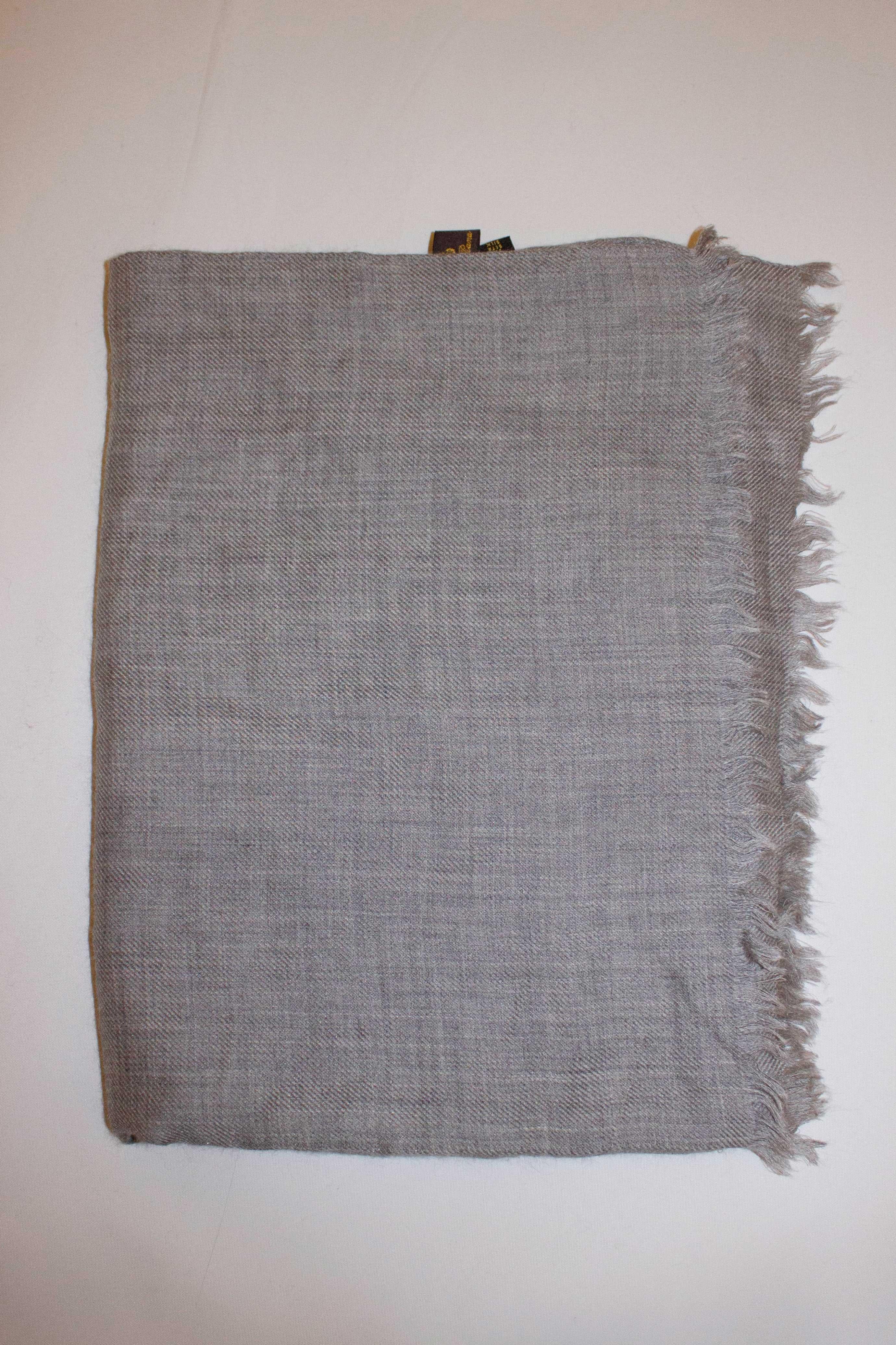 Loro Piana Dove Grey Cashmere / Silk Scarf In Good Condition For Sale In London, GB