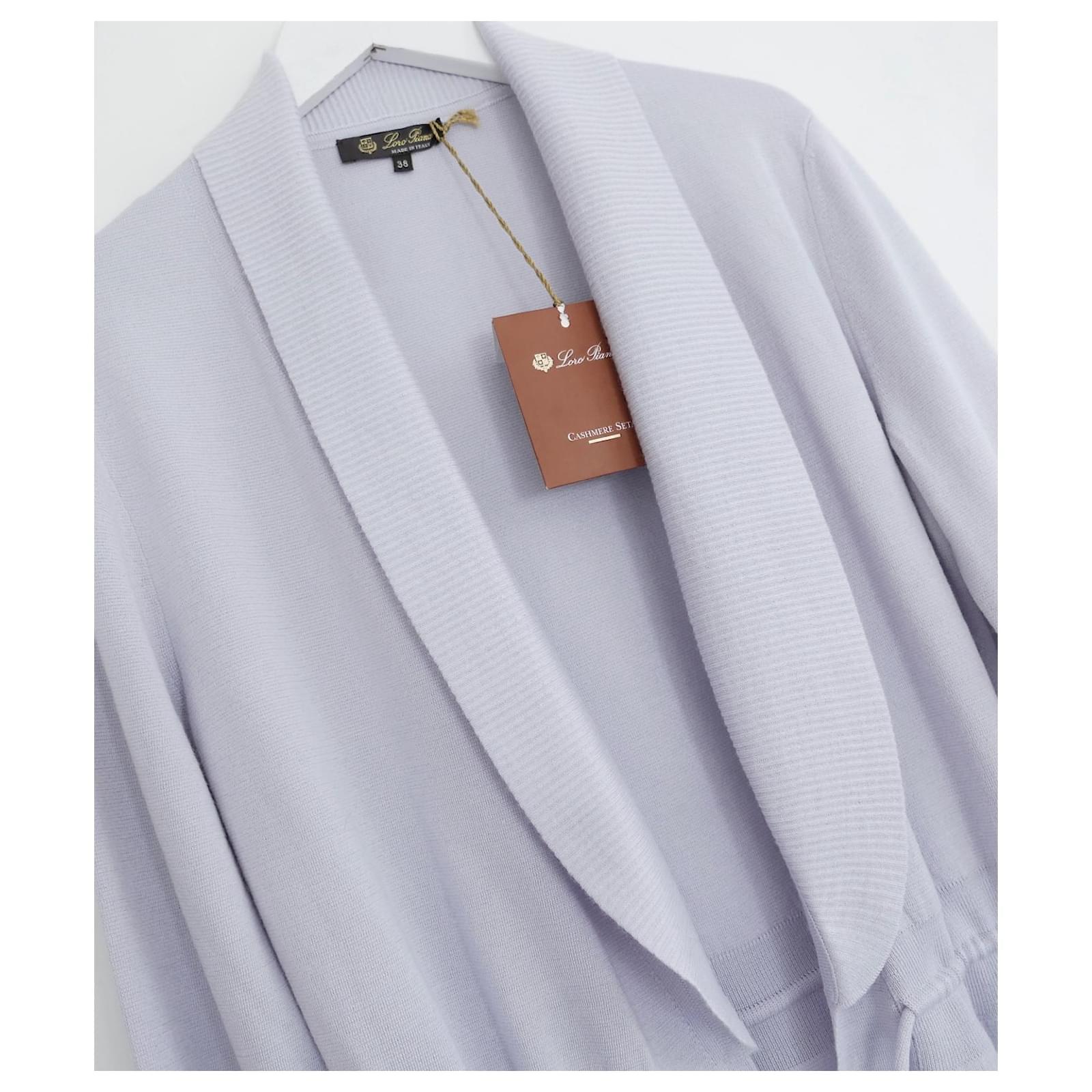 Loro Piana Fifth Avenue Light Blue Cashmere & Silk Cardigan In New Condition For Sale In London, GB