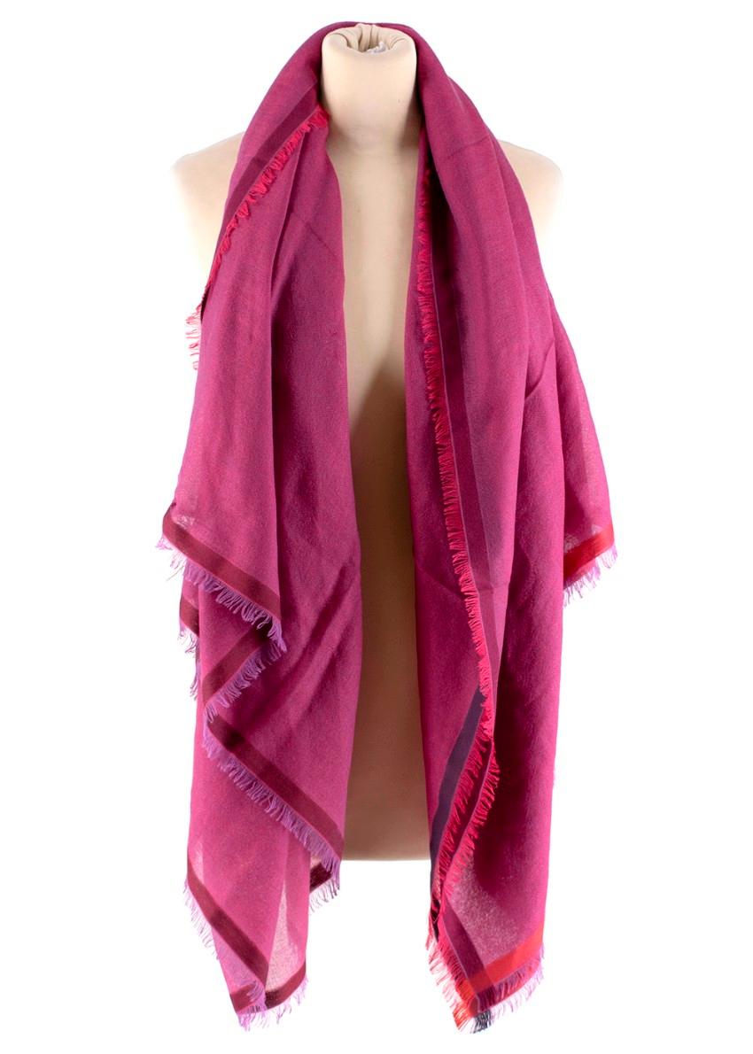 Loro Piana Fuchsia Cashmere & Silk blend shawl 150cm x 150cm For Sale 3