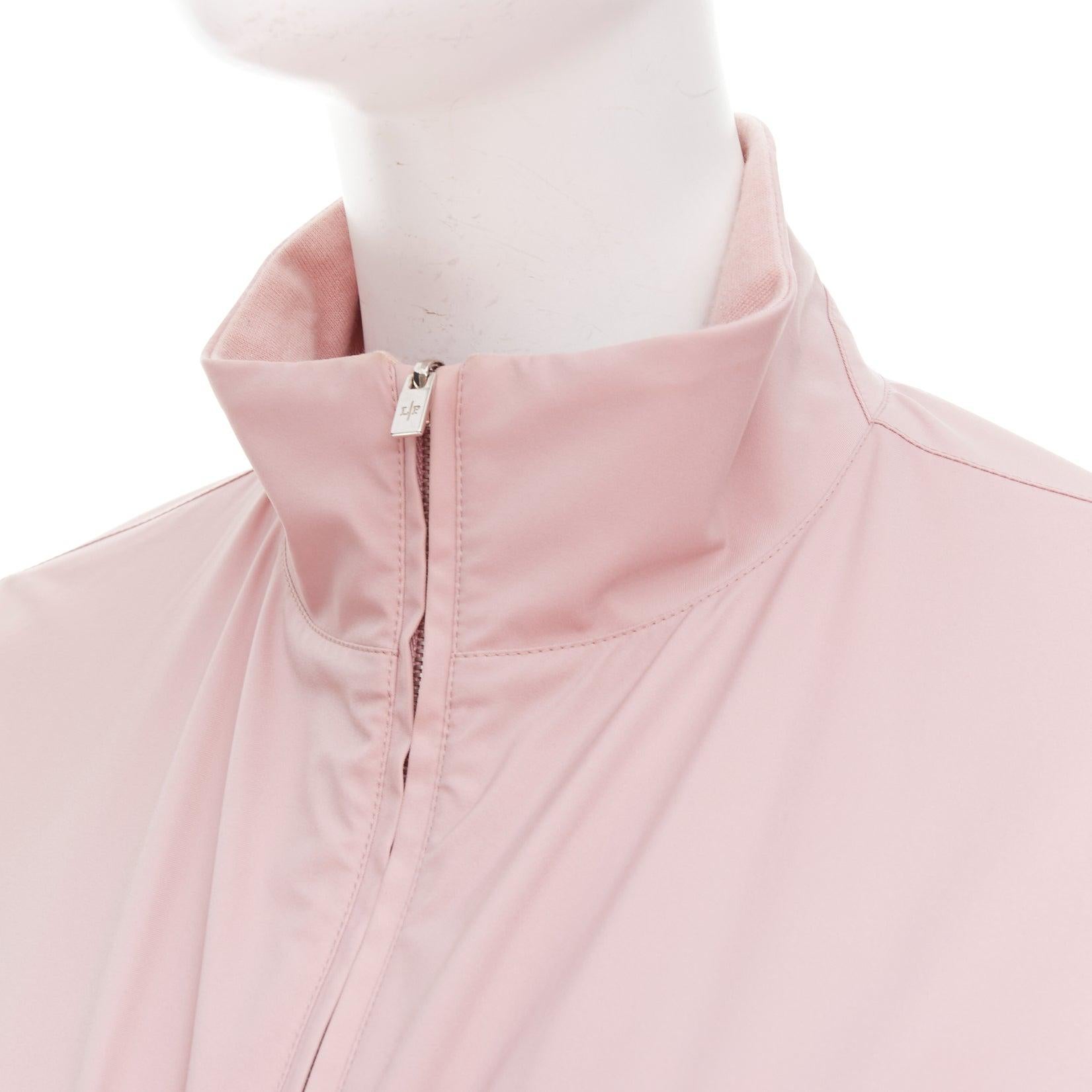 LORO PIANA Vert Storm System Windjersey rose bomber réversible M
Référence : GEGG/A00151
Marque : Loro Piana
Modèle : Windjersey
Collectional : Système d'orage vert
Matière : Nylon, cachemire
Couleur : rose
Motif : Solide
Fermeture : Zip
Détails