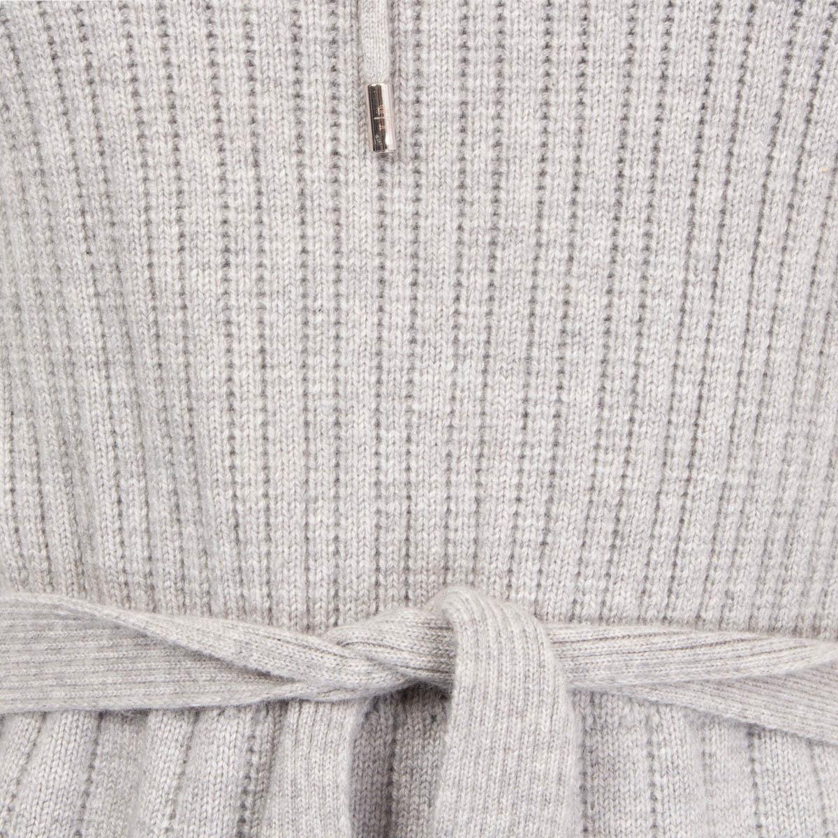 LORO PIANA grey cashmere RIB BELTED TURTLENECK Sweater 36 XXS In Excellent Condition For Sale In Zürich, CH